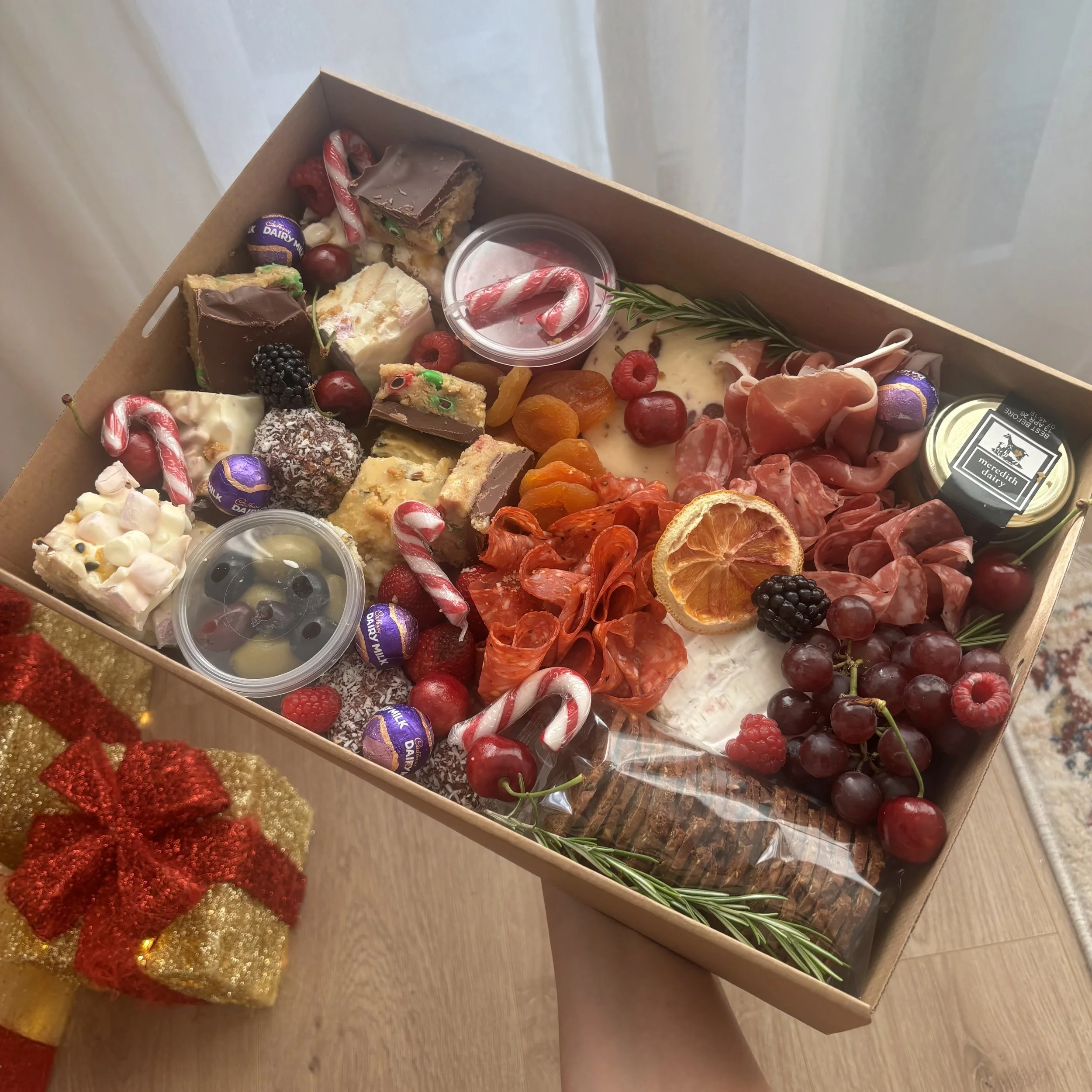 CHRISTMAS MIXED BOX