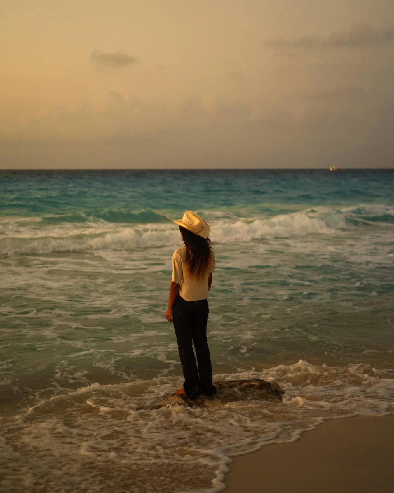 No need to rush through what&rsquo;s happening or happened in session. Life&rsquo;s ups and downs makes things complicated and this can make things tricky and messy to fully explain.

I encourage a slowing down, bringing in body awareness, the breath