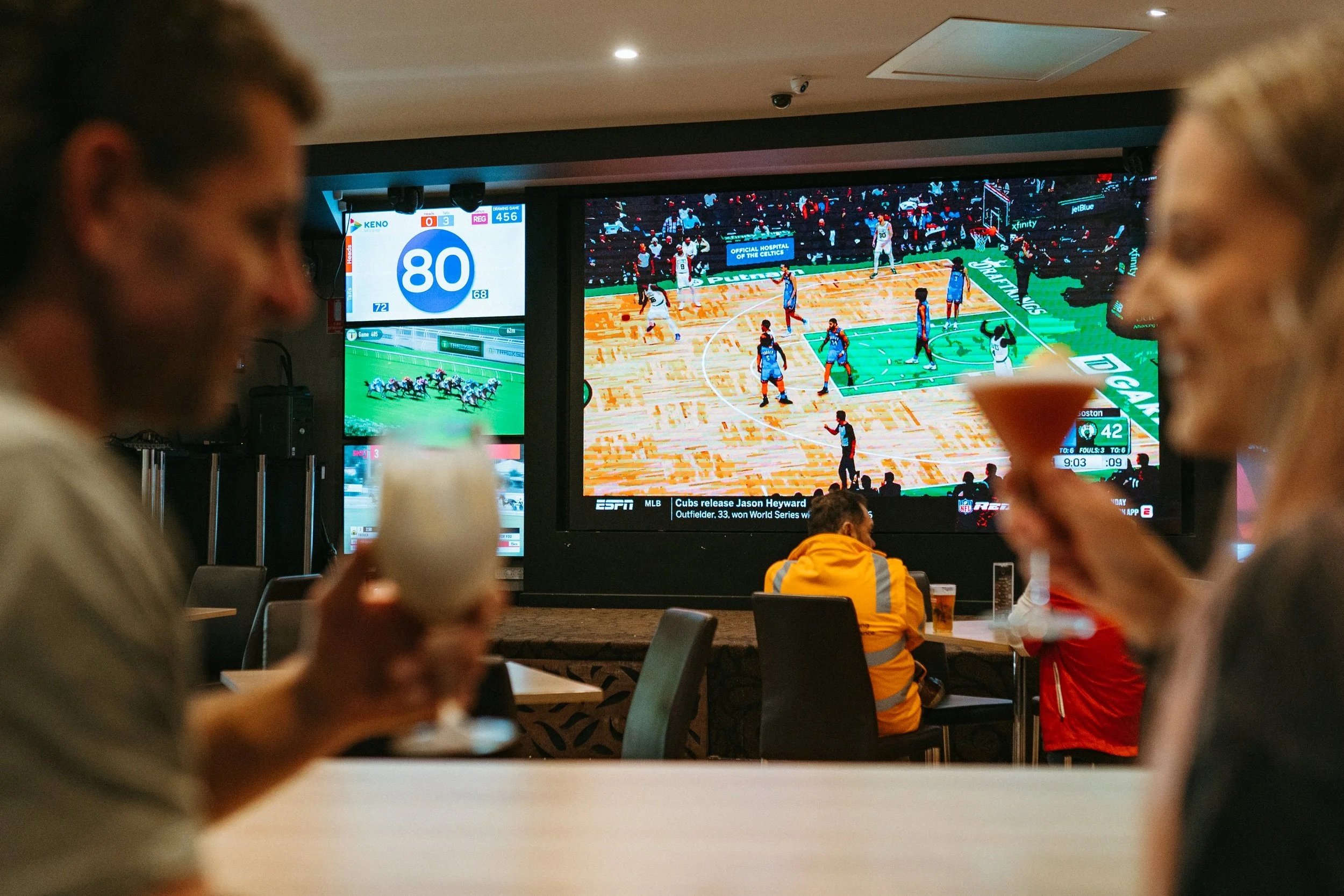 Watch UFC live at your favourite sports bar in Geelong