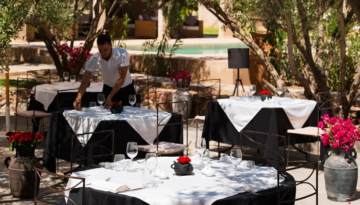dining-a.jpg