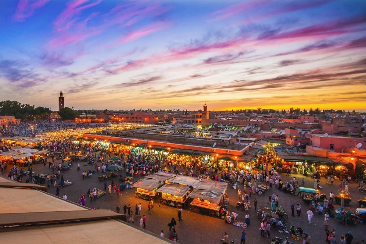 Place-Jemaa-El-Fna-Marrakech-tombee-de-la-Nuit.jpg