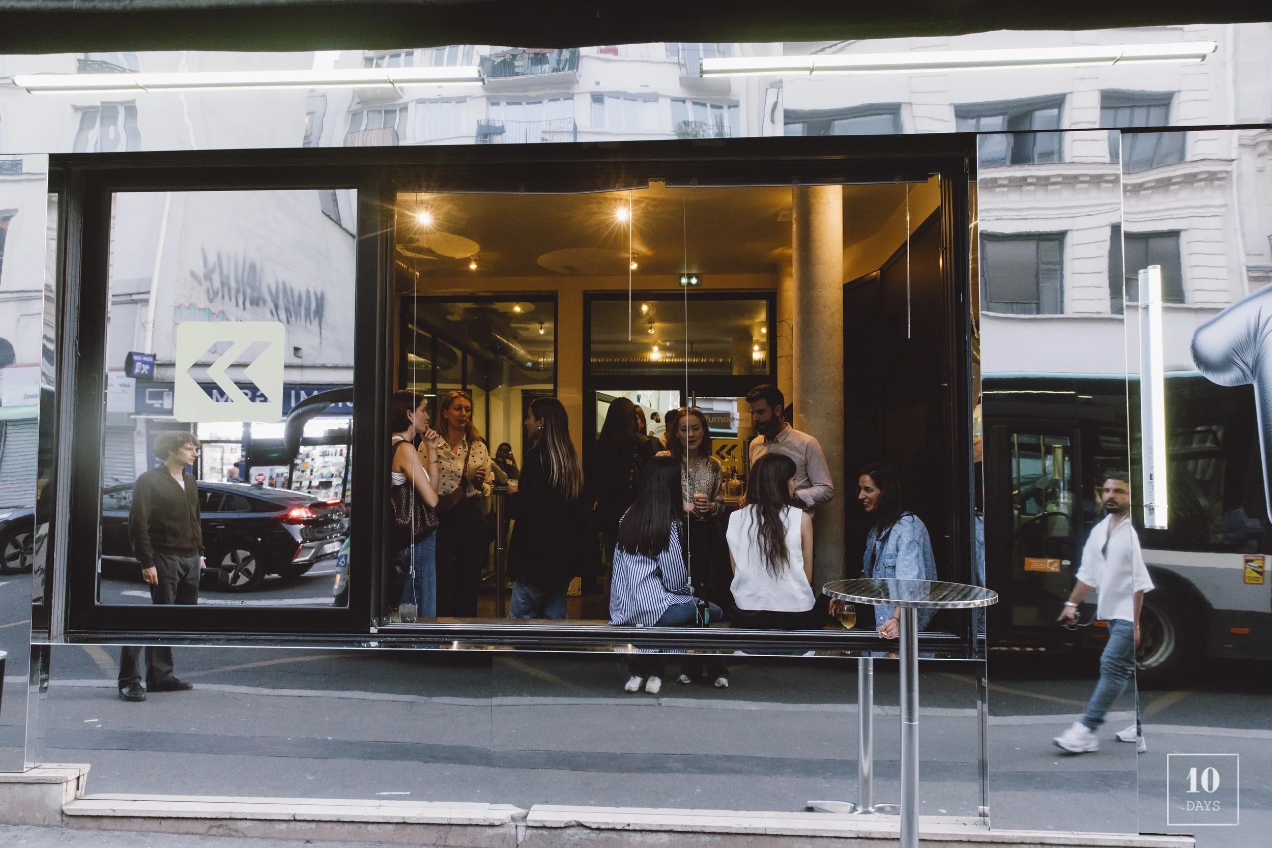 VITRINE ELECTRIC.jpg