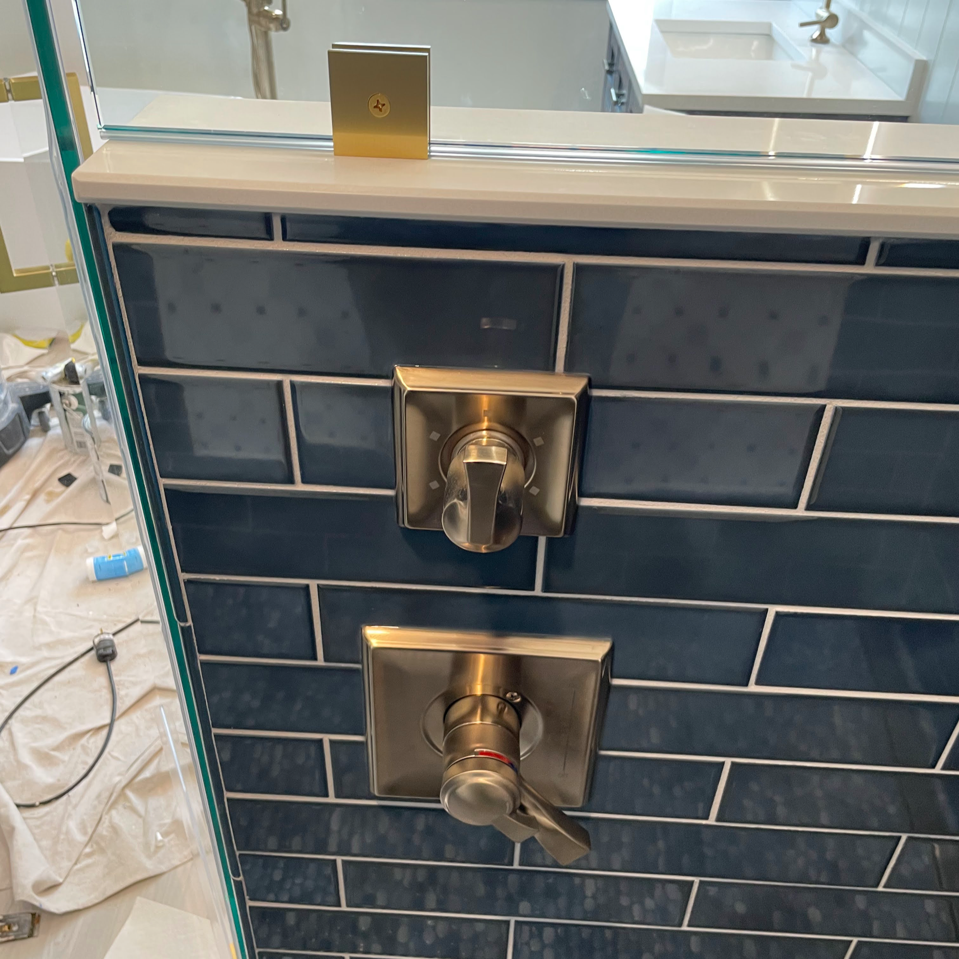 Shower Handles in Knee Wall