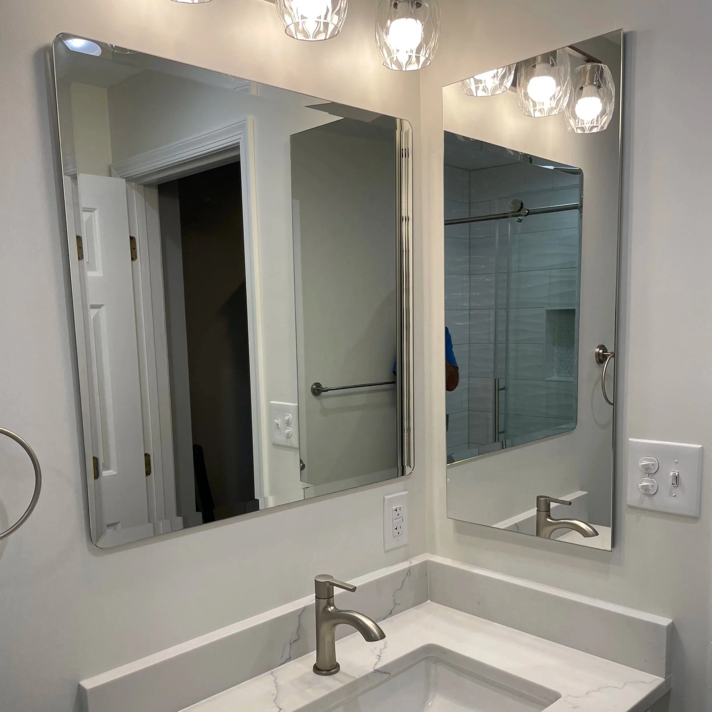 Updated lighting and mirrors
