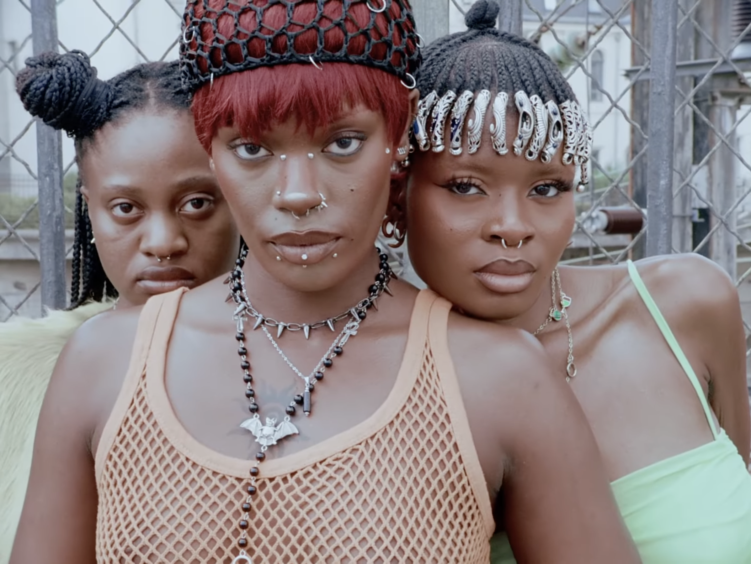 BESUFEKAD - COLORÉ (director)