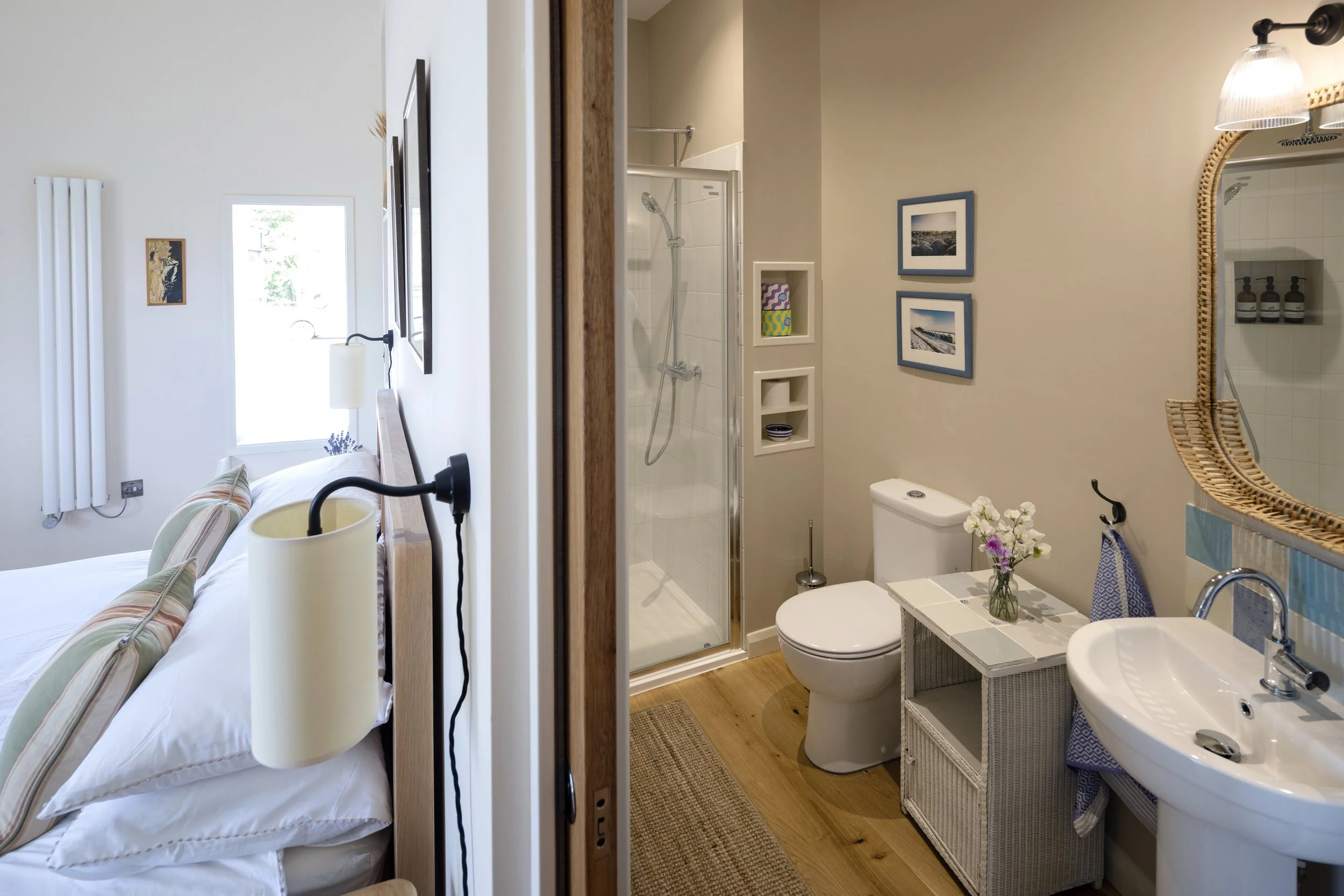 The en suite bathroom.