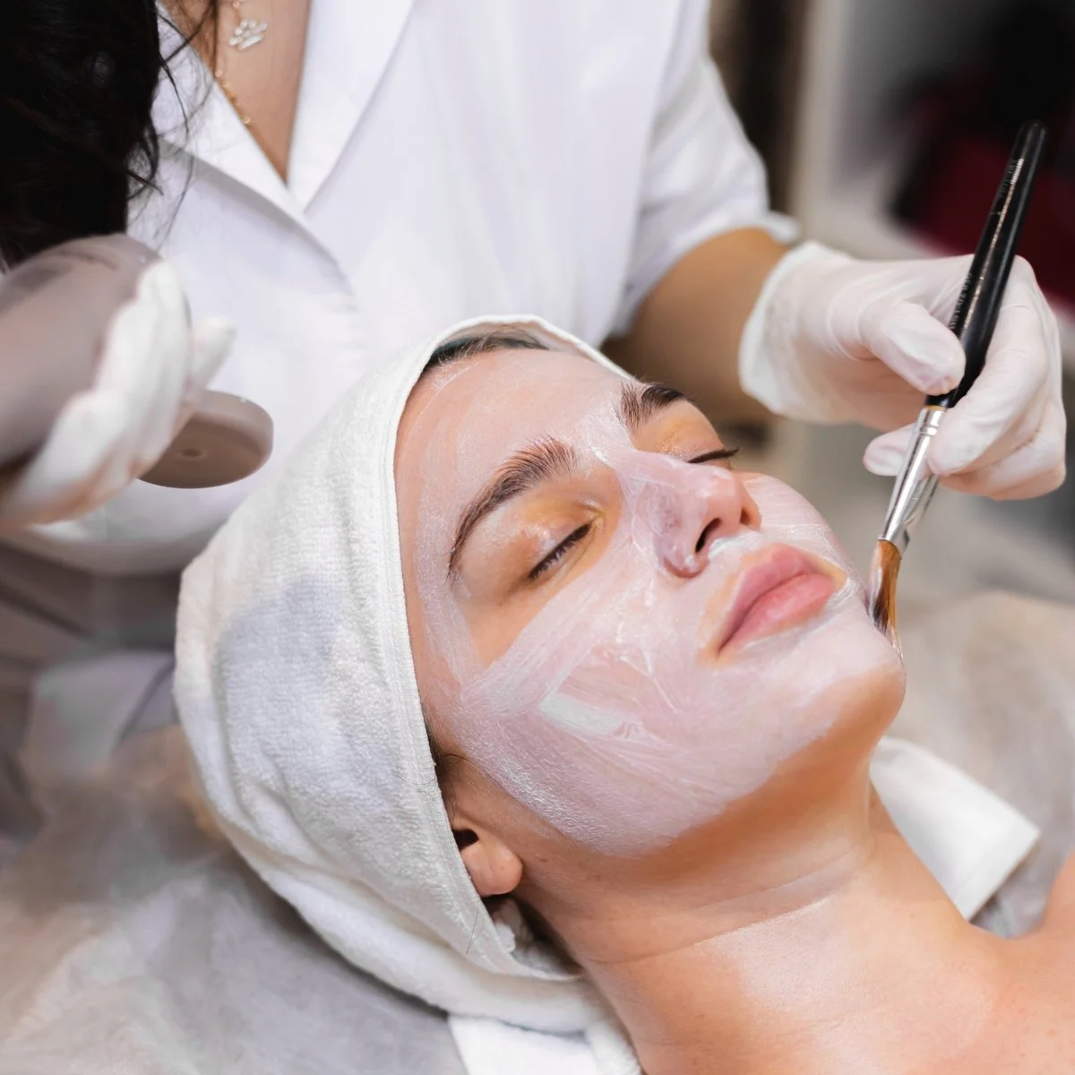 Facial Spa Treatments in Denver: How to Choose the Right Facial for Your Skin Type