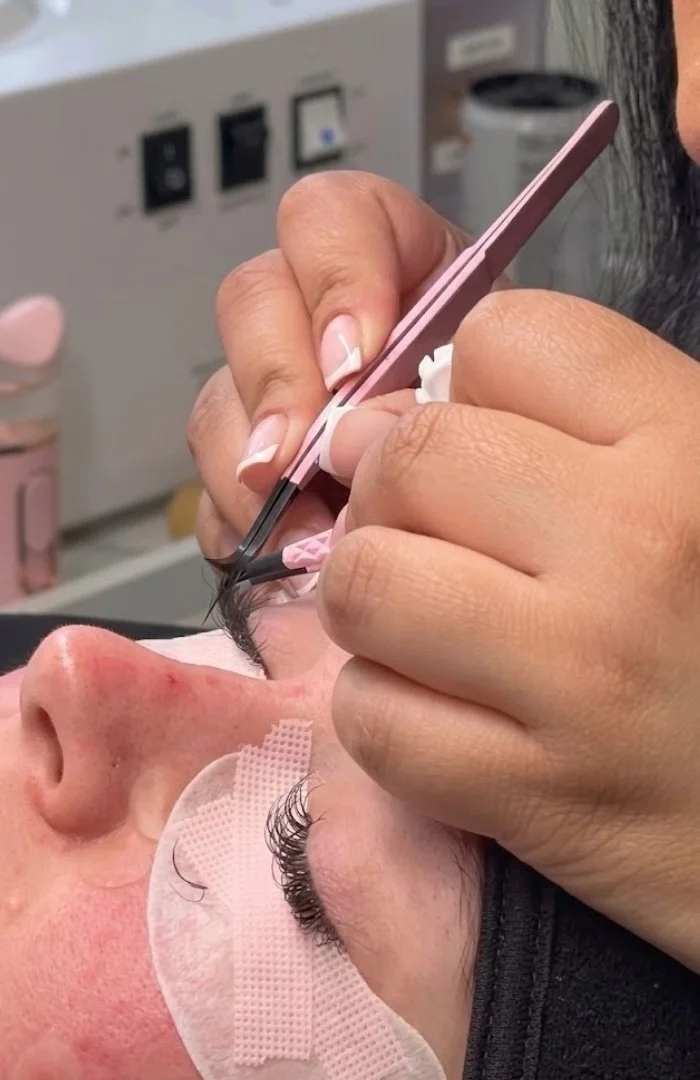 Eyelash extension application