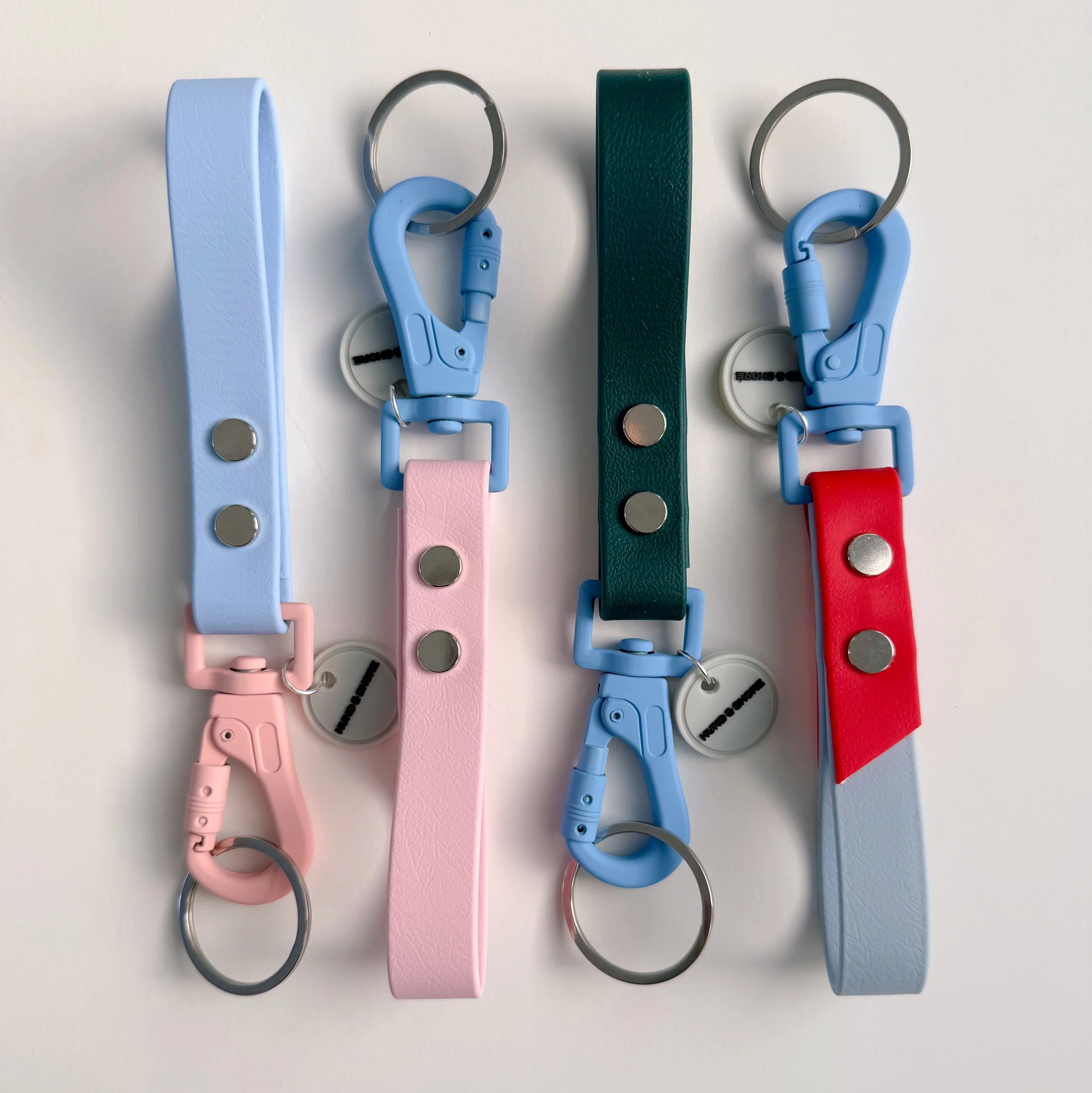 SHORE CLIP KEYCHAIN - ALPINE SKI CLUB