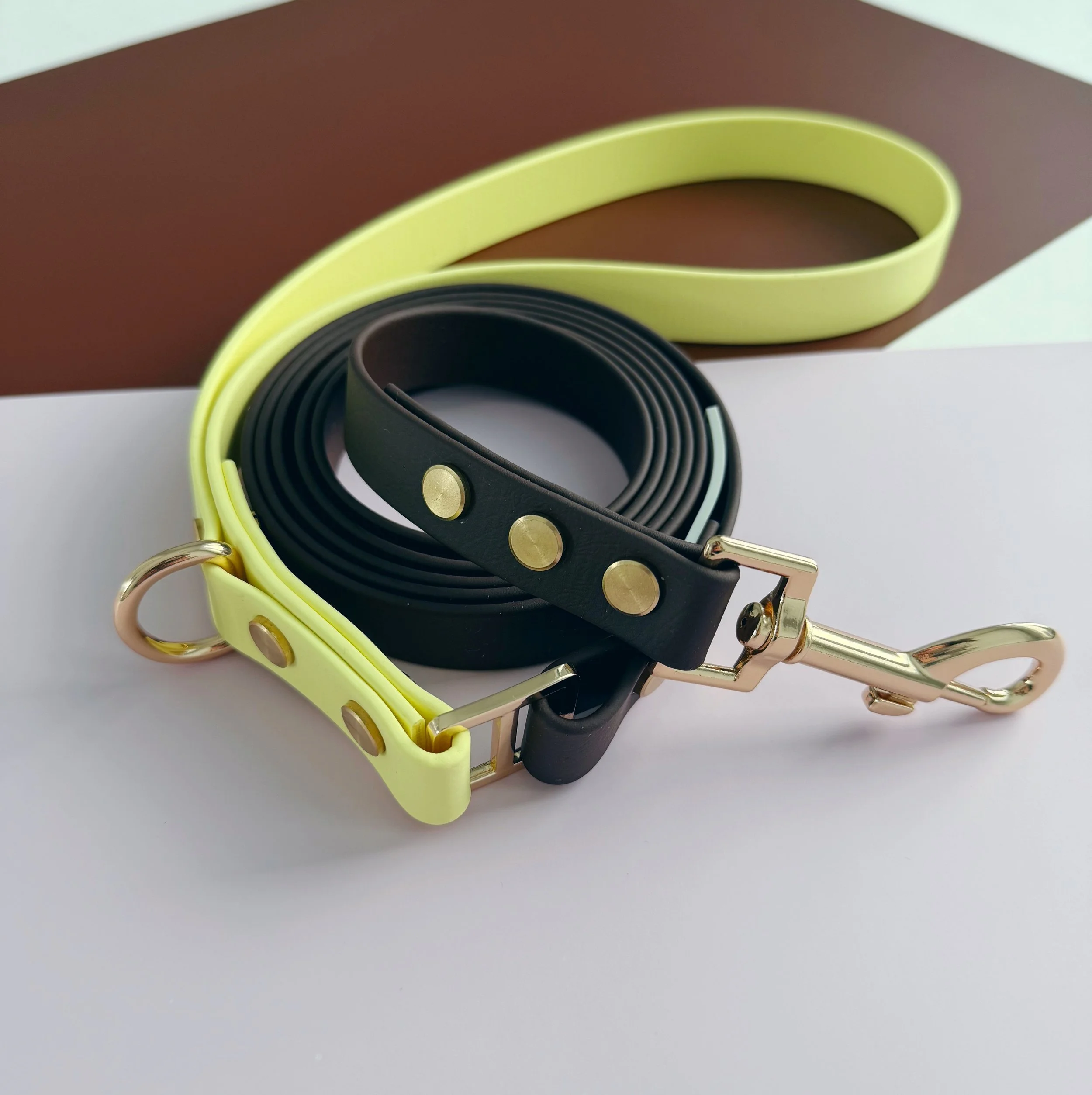 Sunflower Fetch mellow yellow and brown two tone biothane dog leash with light gold hardware from the Flora Collection by Hund and Shore