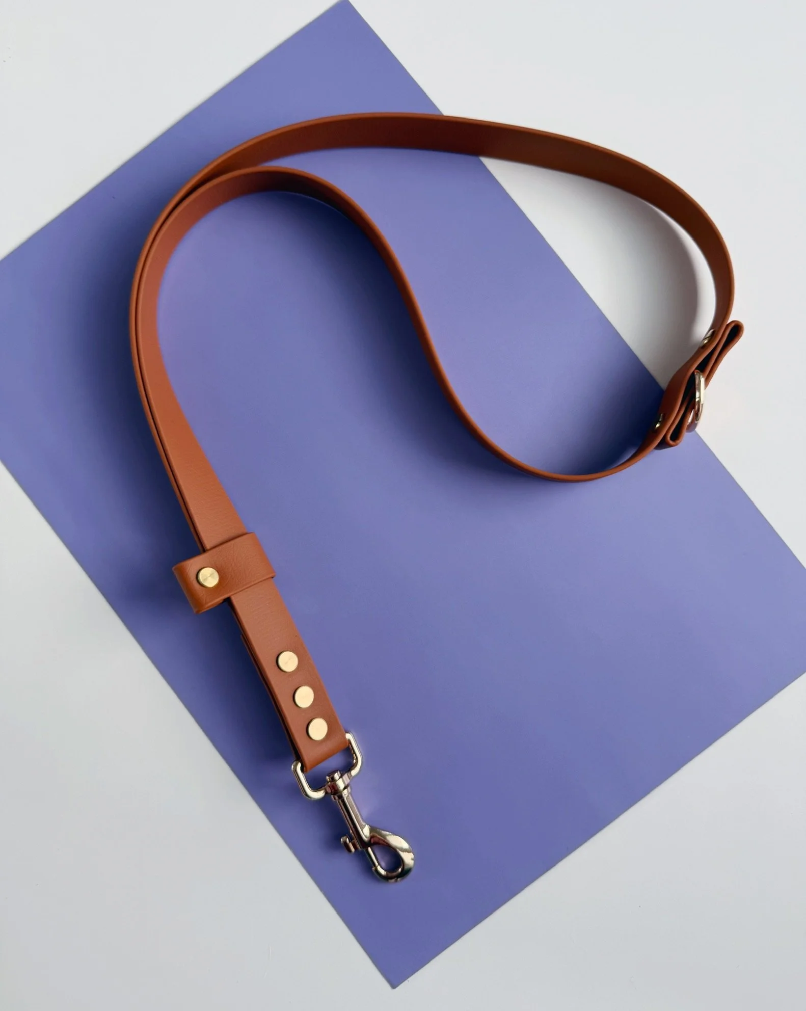 24" Grooming Loop in Chocolate Brown