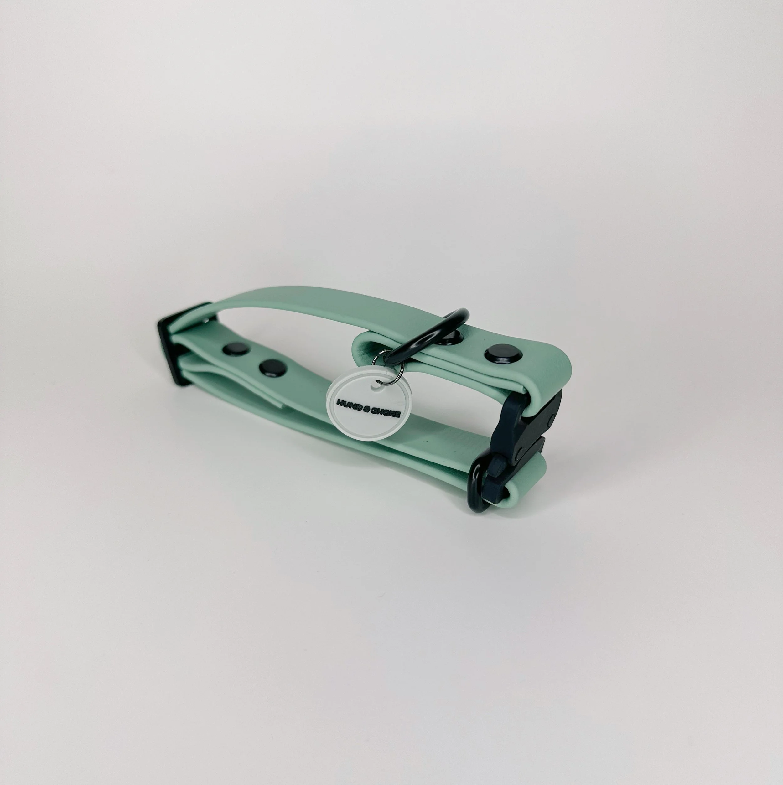 Sage Summit sage green waterproof biothane dog collar with black hardware Hund Trails Collection Hund and Shore Canada