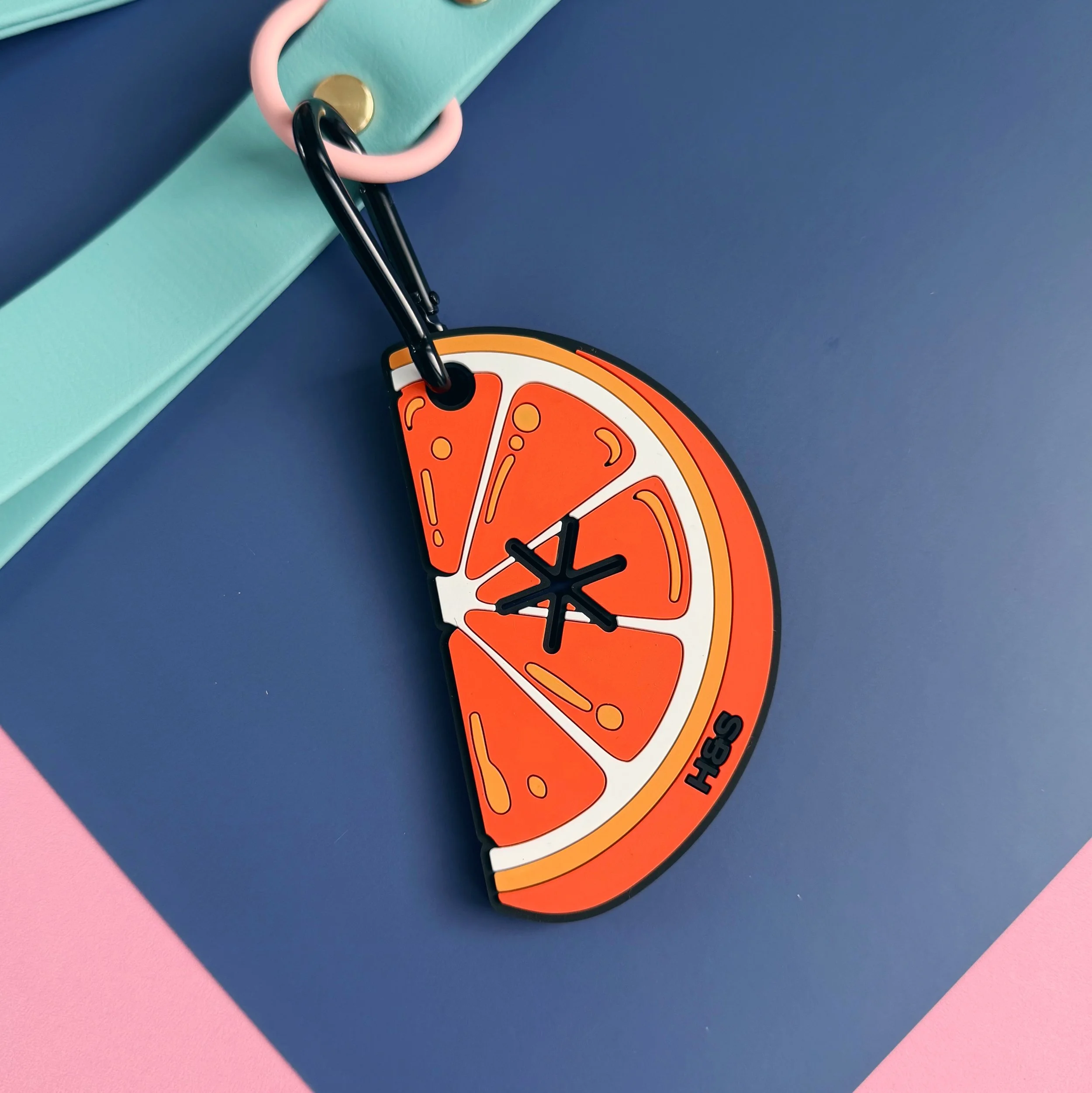 THE SHORE LOOP - ORANGE SLICE - POOP BAG / WASTE BAG HOLDER