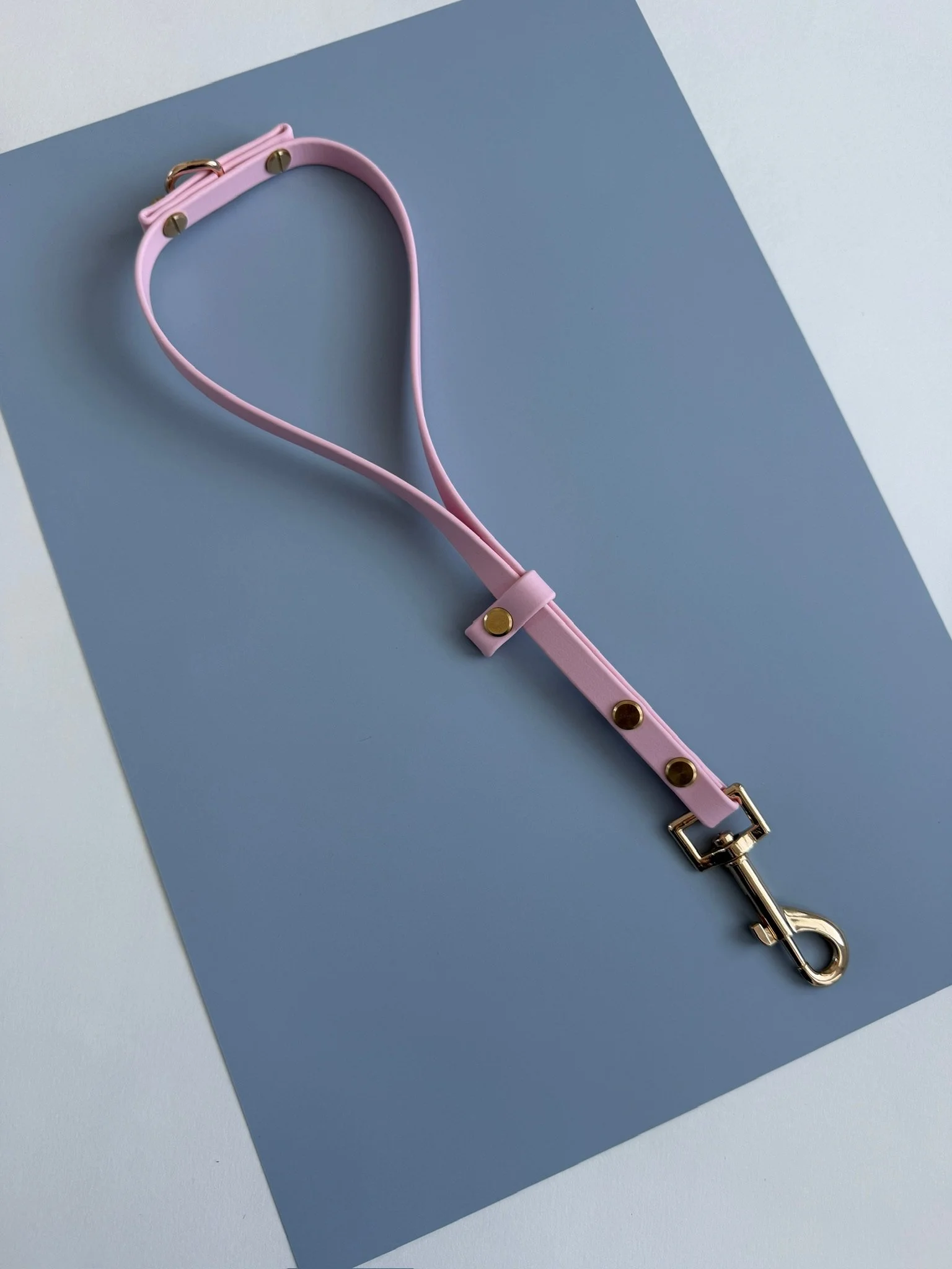 Pink grooming loop 12" length