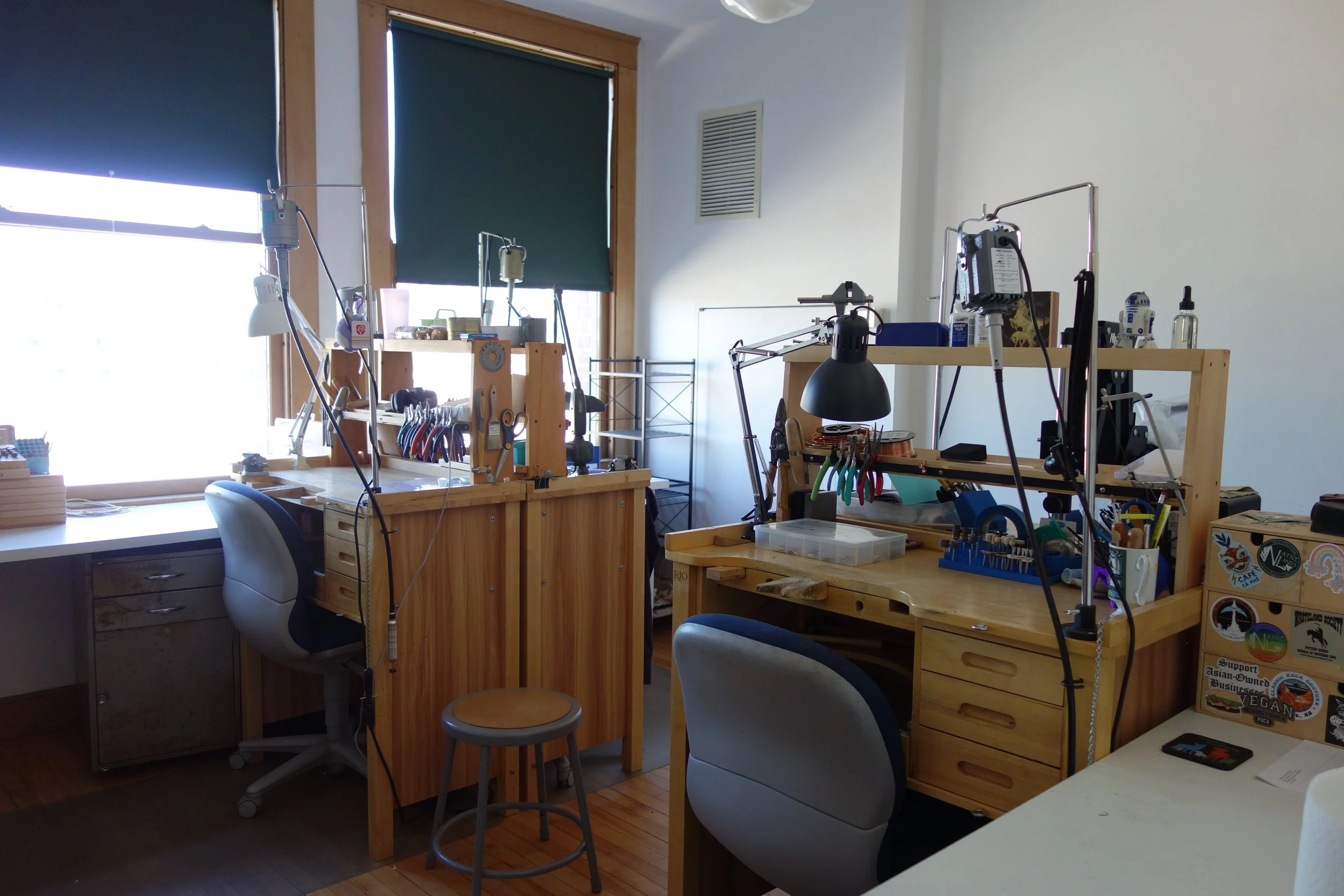 Designate Studio with 4 private benches