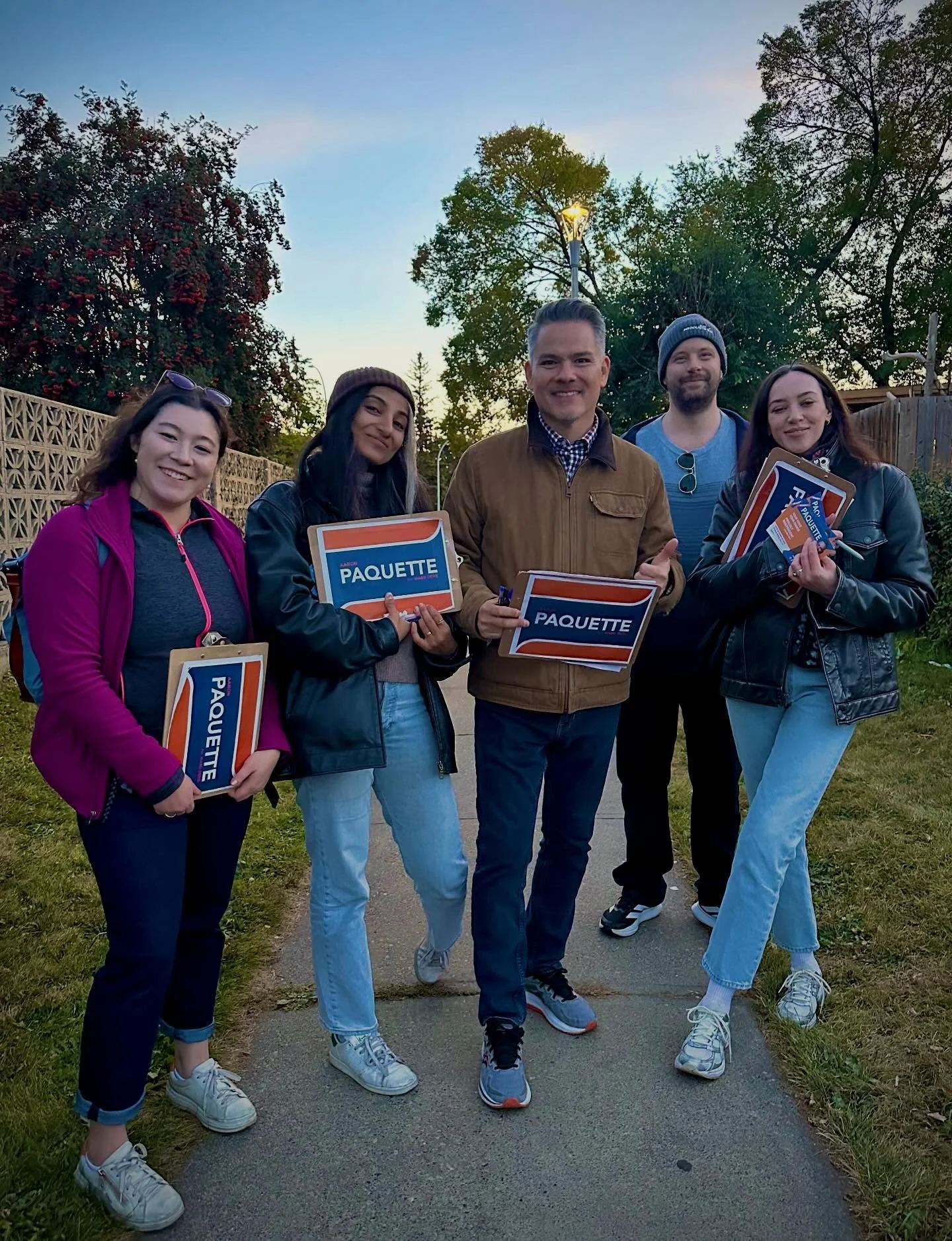Another great night on the doors in Ward Dene! Thank you to all the incredible volunteers for giving your time. This campaign wouldn&rsquo;t be possible without your support.

If you&rsquo;d like to learn how you can get involved and join our team, v