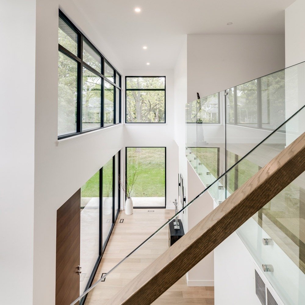 Modern design emphasizes on clean lines, minimalism, and simplicity.
The large windows allow an abundance of natural light to flood the interior, creating a bright and airy atmosphere.

Architecture: @stampandhammer
Builder: @onelifedesignbuild
_____