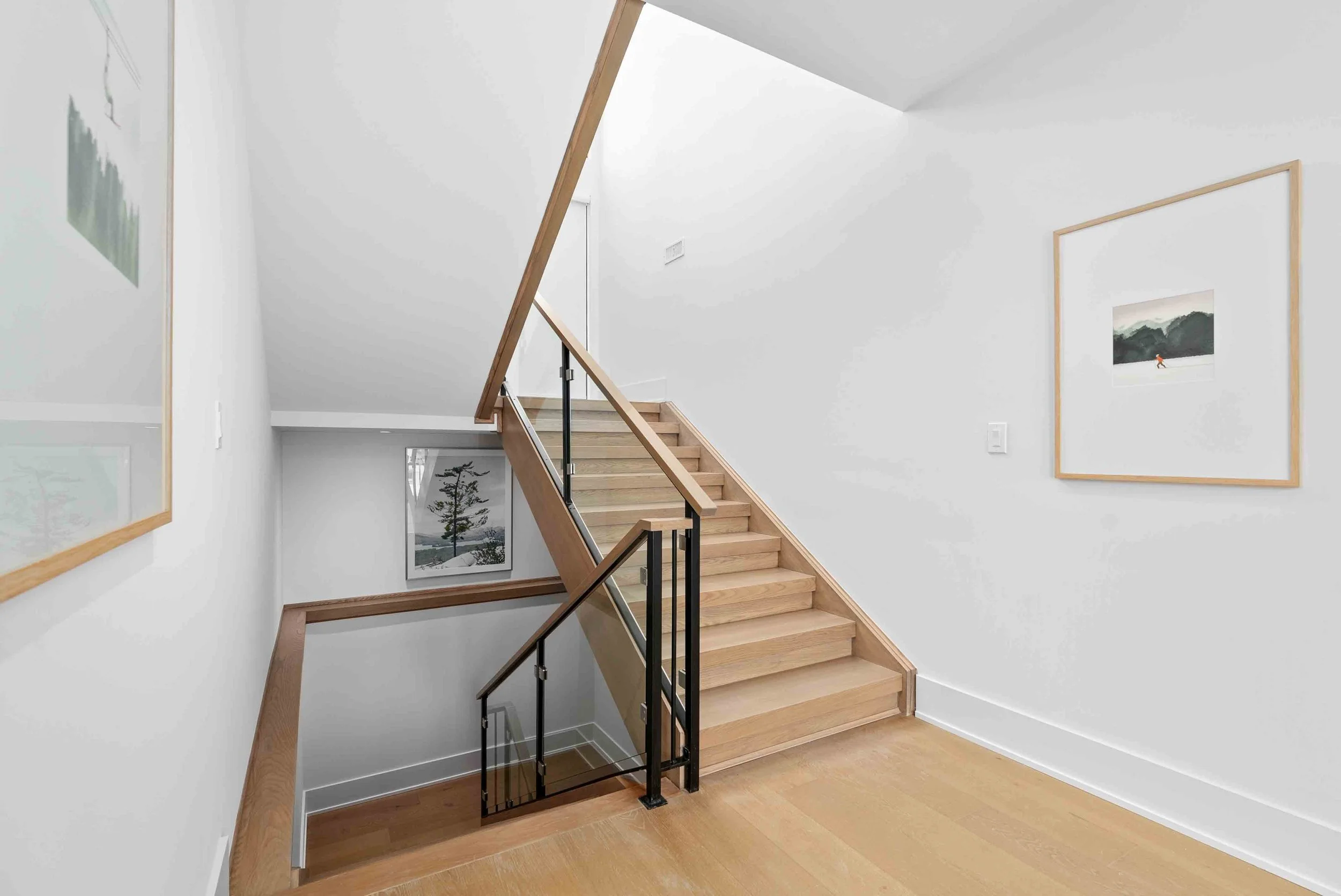 Alice house architecture project in Thornbury Ontario | Entrance Area with staircase to second floor