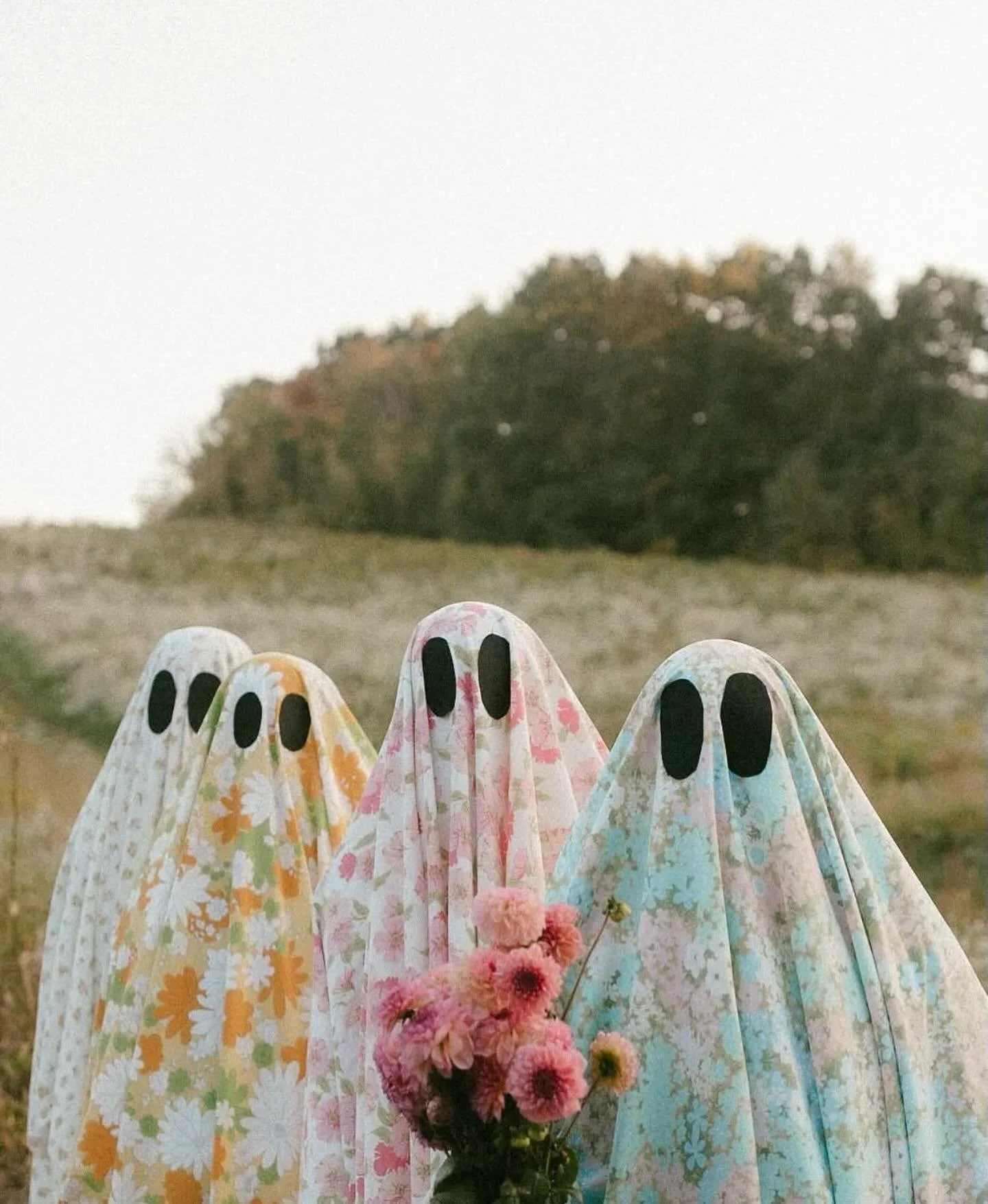 When your skin&rsquo;s glowing but your social battery is&hellip; dead. ⚰️ 👻 

Happy Halloween friends! 

#okotoks #okotoksliving #okotoksmoms #esthetician #skincare #expertfacials #halloween2025