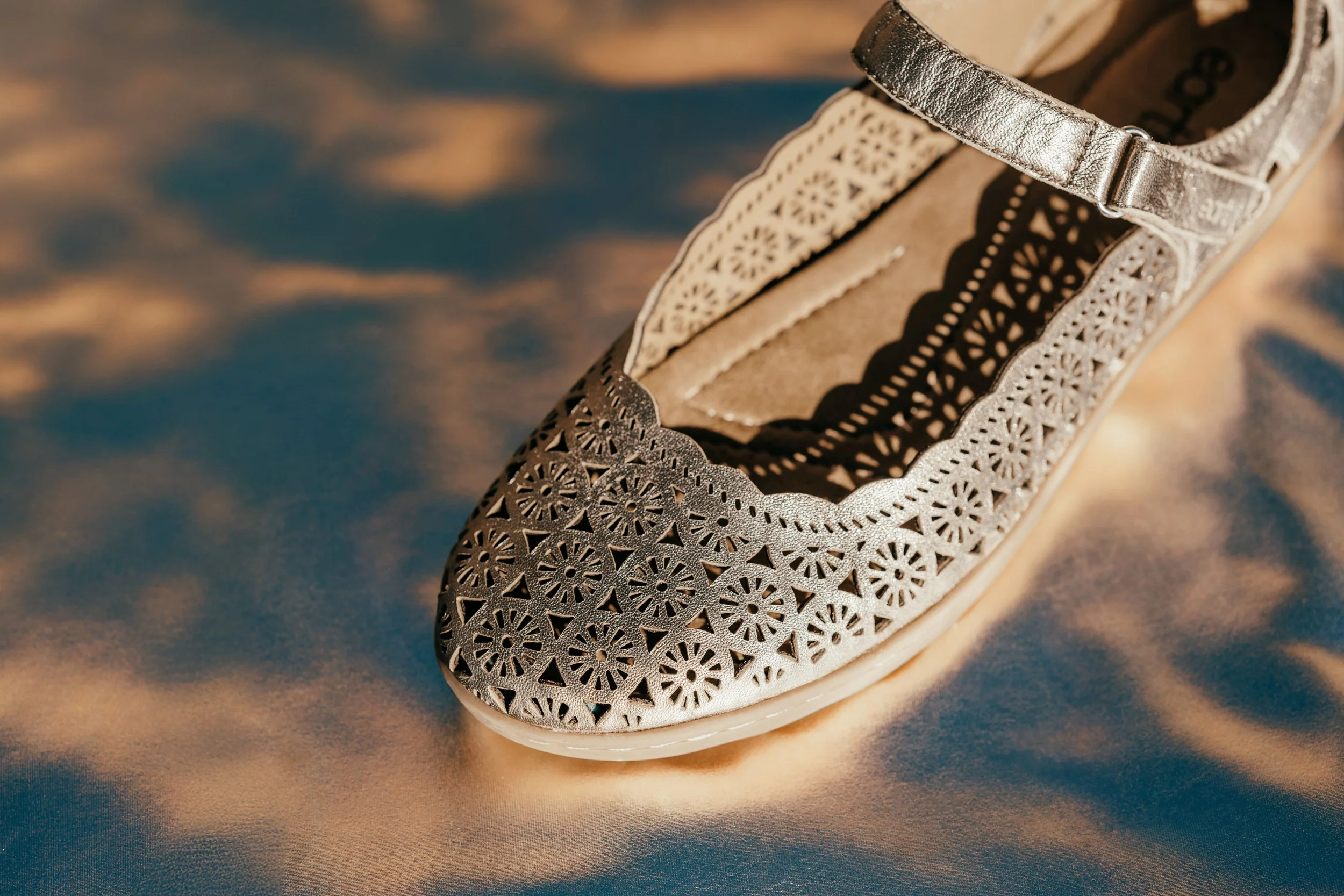 EA_SPRING25_EARTHSTORIES_METALLICS (1).jpg