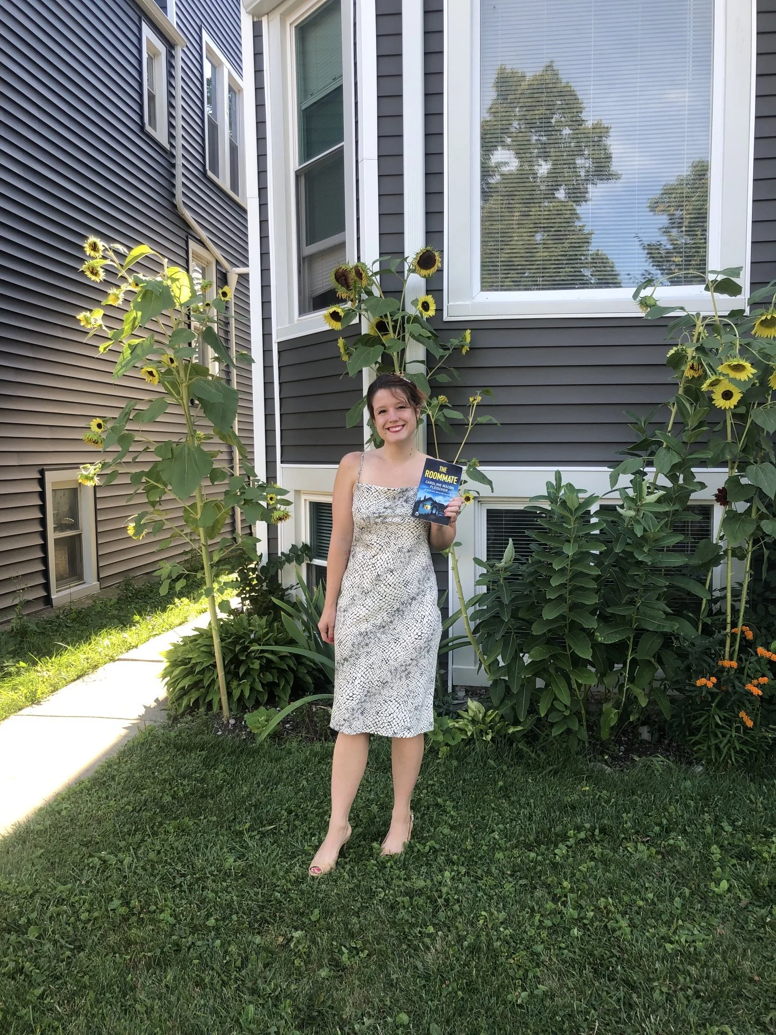 Caroline Macon Fleischer author of The Roommate