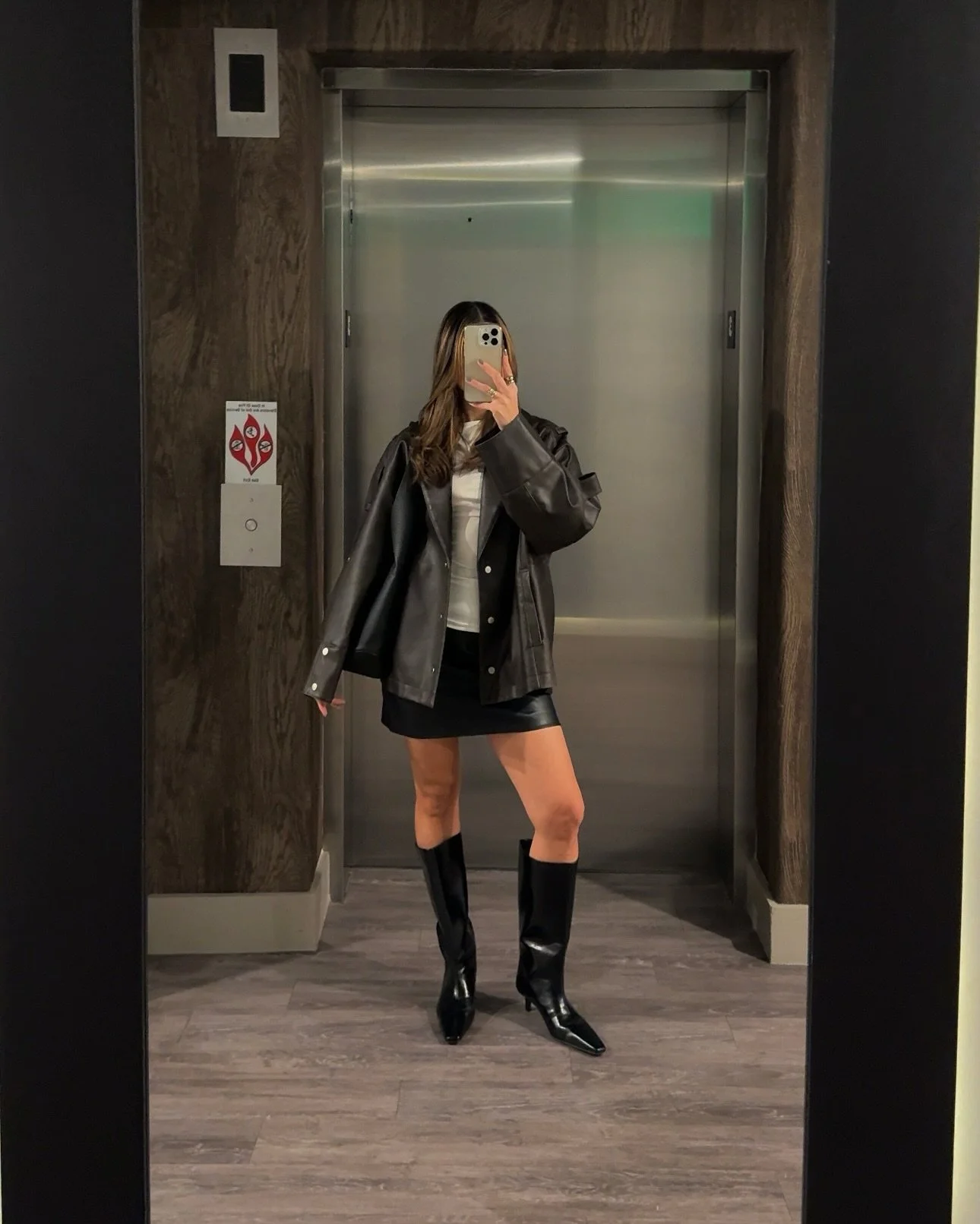I am an autumn🍁

Here are some of my favorite outfit combinations for the season. Cosy, neutral, and minimal chic looks🤎. Which one is your favorite? 

Autumn outfits, style inspo, fall fashion, neutral style, minimal chic outfits, outfit inspo

#o