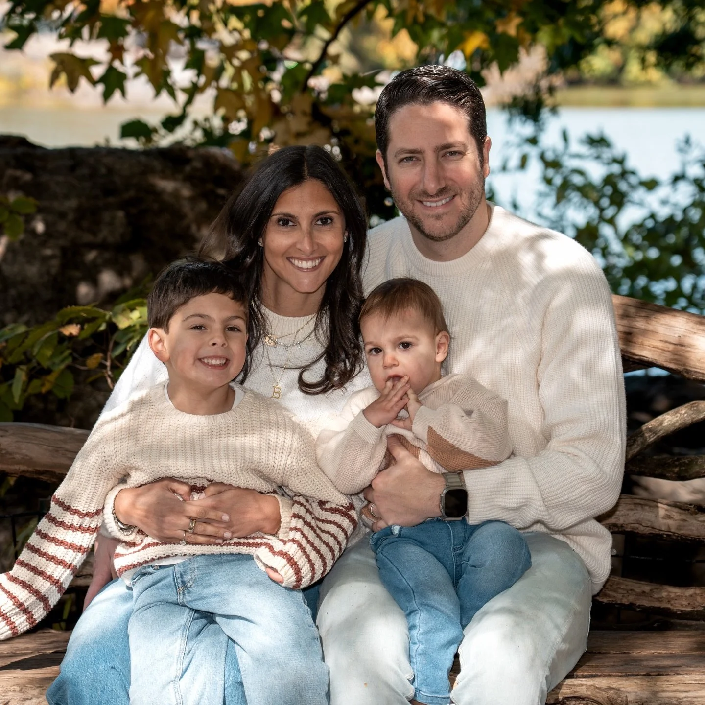 An awesome and colorful fall family session in #centralpark by #bowbridge and #bethesdafountain - a perfect location with a wide variety of backgrounds

Schedule your family session today: www.slamstudiophotography.com/contact 

-
-
#childrensportrai