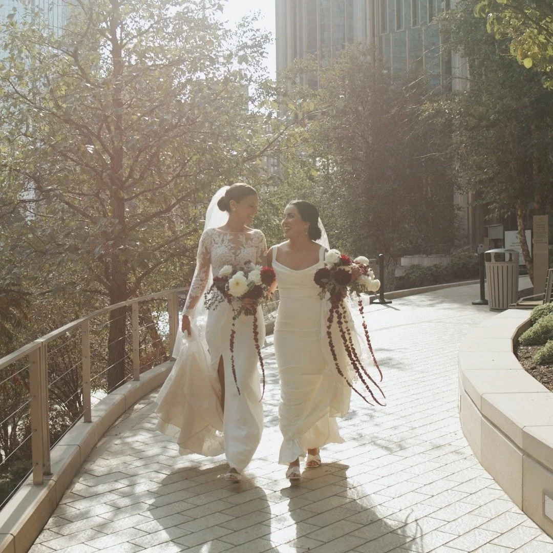 Throwback to Brenna + Sarah's wedding last October- A few fun stills from their video!

#chicagowedding #thefairlie #Chicagoweddingvideo