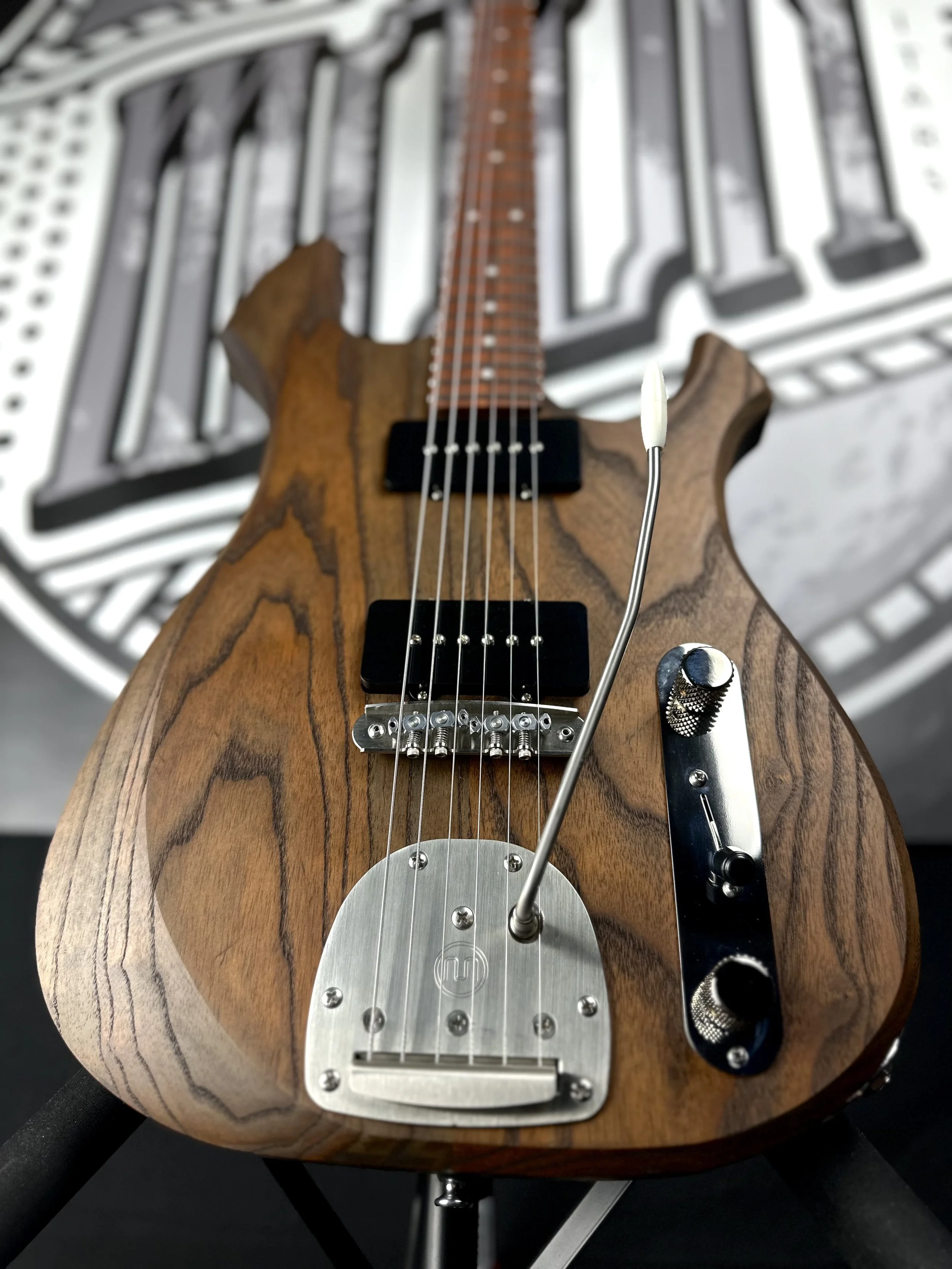 гитара для 9 лет. Moon bass guitar. гитара фирмы lakewood moon-guitar. Baton rouge x2s/ace blue moon. Moon djb-5 bass.