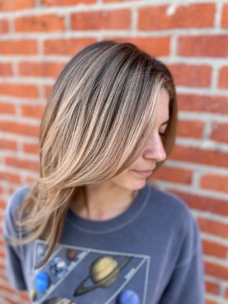 ・
⠀⠀⠀⠀⠀⠀⠀⠀⠀
⠀⠀⠀⠀⠀⠀⠀⠀⠀
𝕾𝖊𝖗𝖛𝖎𝖈𝖊: face framing balayage 
⠀⠀⠀⠀⠀⠀⠀⠀⠀
⠀⠀⠀⠀⠀⠀⠀⠀⠀
⠀⠀⠀⠀⠀⠀⠀⠀⠀
𝕬𝖗𝖙𝖎𝖘𝖙: courtney @misfitstylist_ 
⠀⠀⠀⠀⠀⠀⠀⠀⠀
⠀⠀⠀⠀⠀⠀⠀⠀⠀
⠀⠀⠀⠀⠀⠀⠀⠀⠀
𝕾𝖈𝖍𝖊𝖉𝖚𝖑𝖎𝖓𝖌: 𝖈𝖆𝖑𝖑 𝖔𝖗 𝖙𝖊𝖝𝖙 614.230.2589
⠀⠀⠀⠀⠀⠀⠀⠀⠀
・
⠀⠀⠀⠀⠀⠀⠀⠀⠀
・
⠀⠀⠀⠀⠀⠀⠀