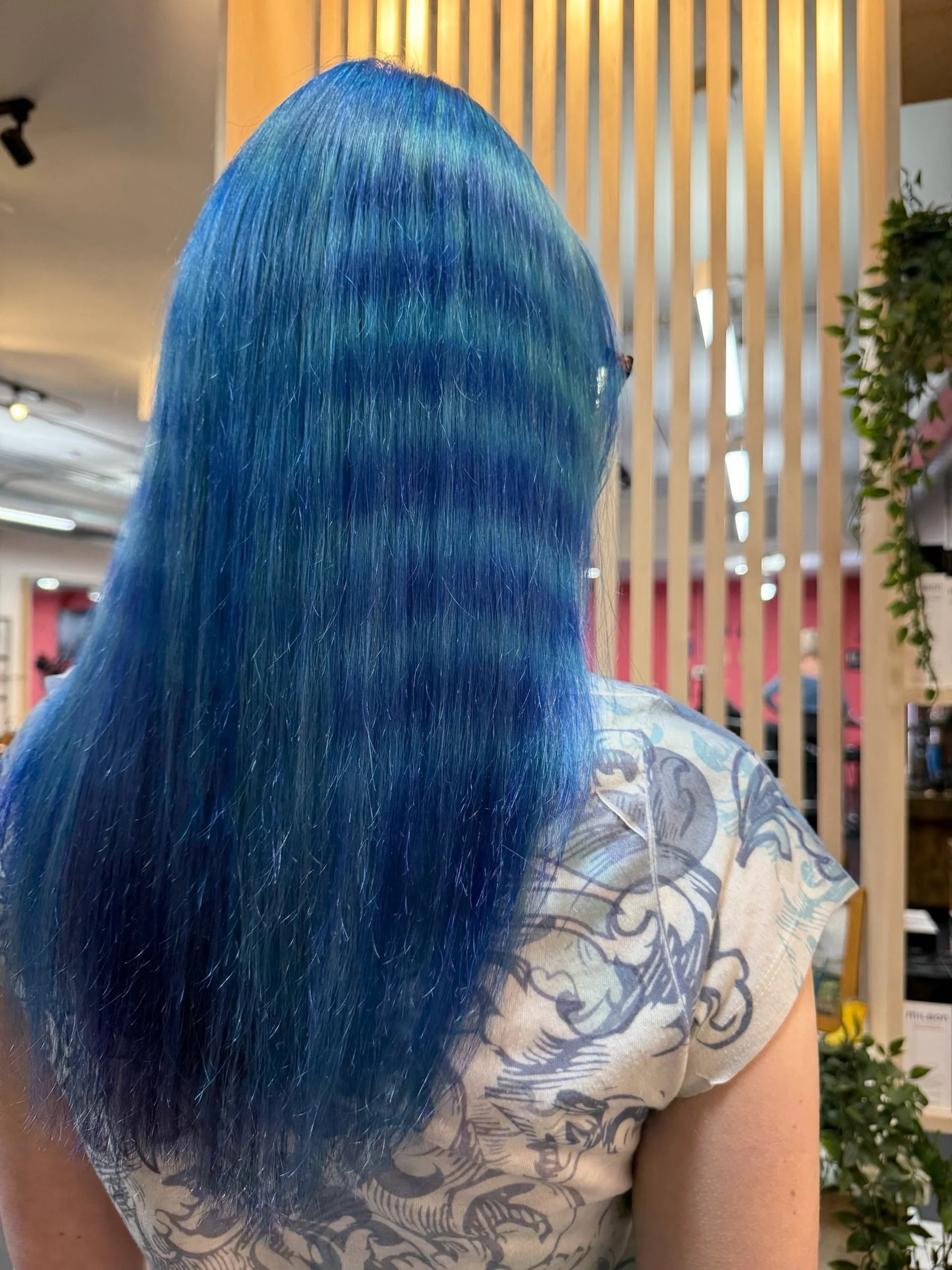 𝕬𝖗𝖙𝖎𝖘𝖙: @leahcolour
.
𝕾𝖈𝖍𝖊𝖉𝖚𝖑𝖎𝖓𝖌: 𝖈𝖆𝖑𝖑 𝖔𝖗 𝖙𝖊𝖝𝖙 614.230.2589
.
⠀⠀⠀⠀⠀⠀⠀⠀⠀
.
⠀⠀⠀⠀⠀⠀⠀⠀⠀
.
⠀⠀⠀⠀⠀⠀⠀⠀⠀
.
⠀⠀⠀⠀⠀⠀⠀⠀⠀
. 
#columbusbeautysalon #lacquergallery #k18 #lacquergalleryhair #fantasycolor