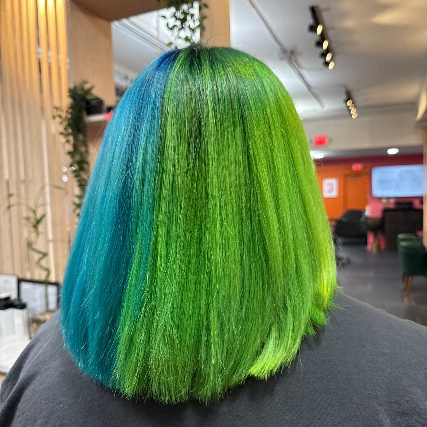 𝕬𝖗𝖙𝖎𝖘𝖙: @leahcolour
.
𝕾𝖈𝖍𝖊𝖉𝖚𝖑𝖎𝖓𝖌: 𝖈𝖆𝖑𝖑 𝖔𝖗 𝖙𝖊𝖝𝖙 614.230.2589
.
⠀⠀⠀⠀⠀⠀⠀⠀⠀
.
⠀⠀⠀⠀⠀⠀⠀⠀⠀
.
⠀⠀⠀⠀⠀⠀⠀⠀⠀
.
⠀⠀⠀⠀⠀⠀⠀⠀⠀
. 
#columbusbeautysalon #lacquergallery #k18 #lacquergalleryhair #fantasycolor