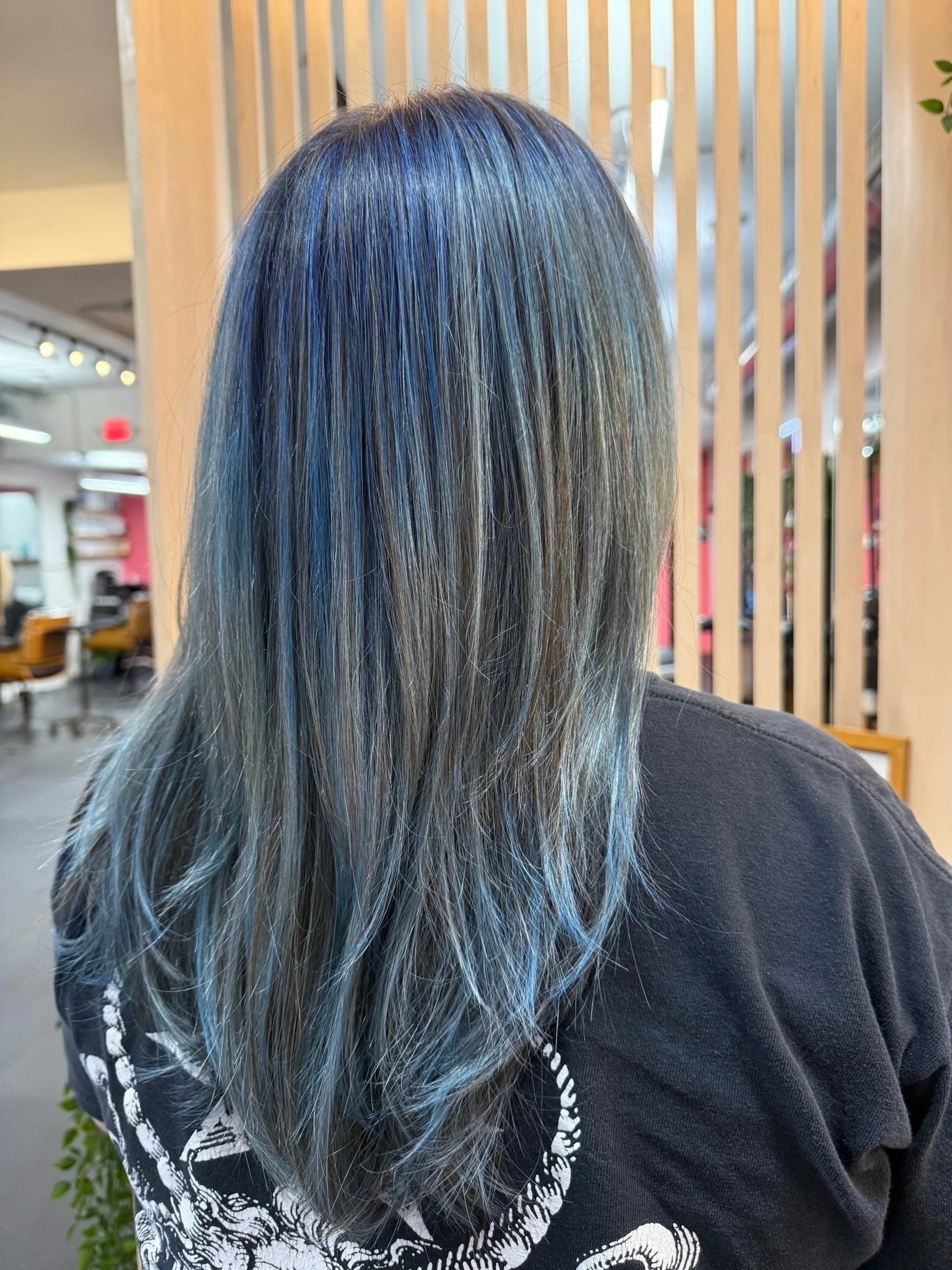 𝕾𝖊𝖗𝖛𝖎𝖈𝖊: Cut + Color (5.5 Hours)
.
𝕬𝖗𝖙𝖎𝖘𝖙: @leahcolour
.
𝕾𝖈𝖍𝖊𝖉𝖚𝖑𝖎𝖓𝖌: 𝖈𝖆𝖑𝖑 𝖔𝖗 𝖙𝖊𝖝𝖙 614.230.2589
.
⠀⠀⠀⠀⠀⠀⠀⠀⠀
.
⠀⠀⠀⠀⠀⠀⠀⠀⠀
.
⠀⠀⠀⠀⠀⠀⠀⠀⠀
.
⠀⠀⠀⠀⠀⠀⠀⠀⠀
. 
#lacquergallery #k18 #lacquergalleryhair #fantasycolor #hair