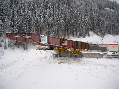 Kicking Horse Park Bridge — launch system