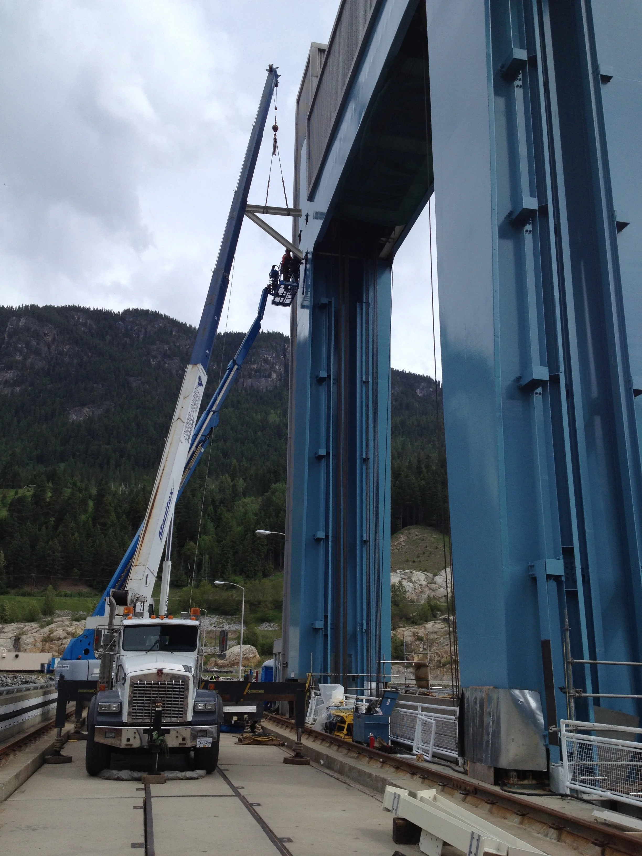 Keenleyside Dam — KWH Constructors