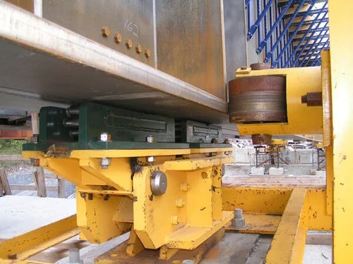 Kicking Horse Park Bridge — incremental launch