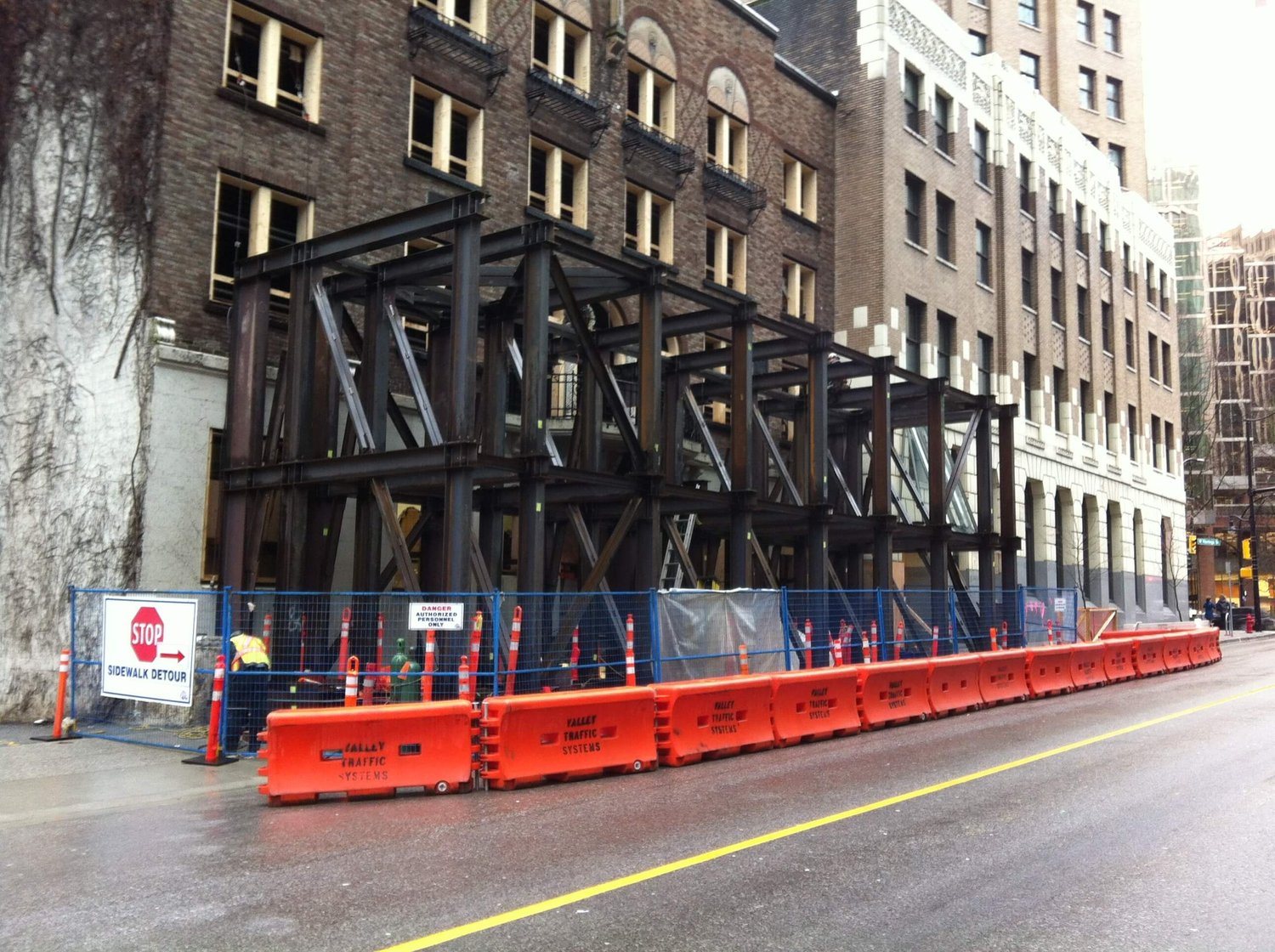 1021 West Hastings Street heritage façade with shoring