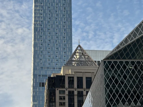 Starwood W Hotel — temporary struts and stays