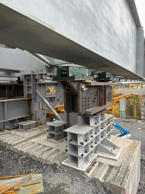 cylinder and roller assembly