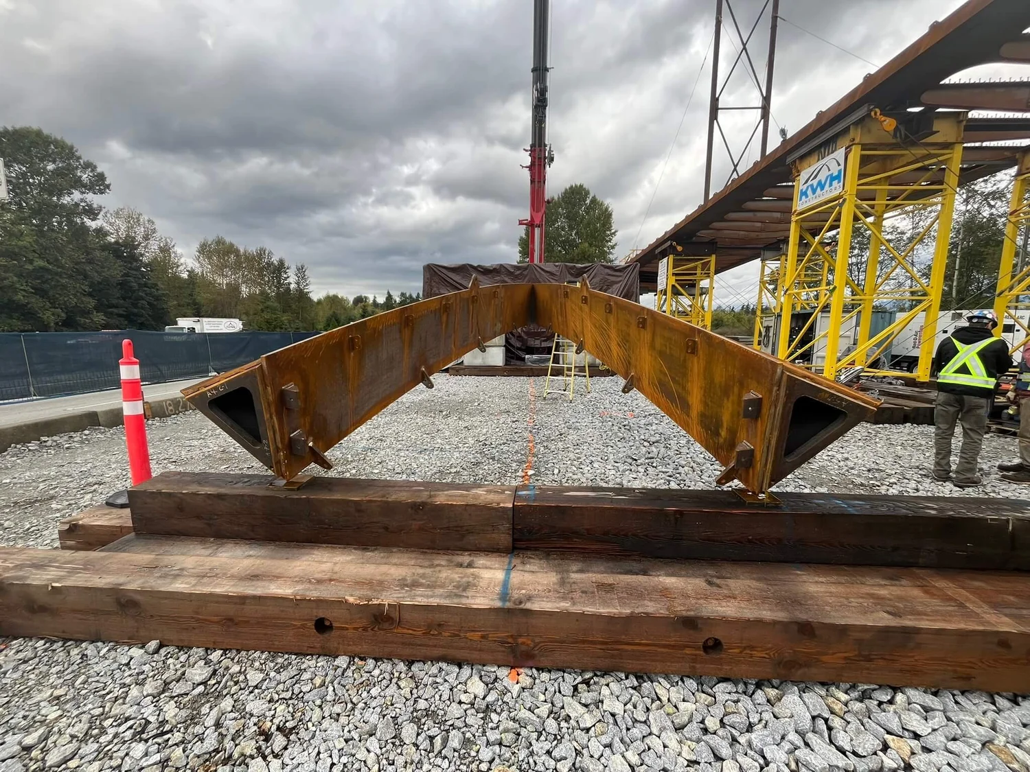 Burnaby Pedestrian Bridge parabolic arch steel structure