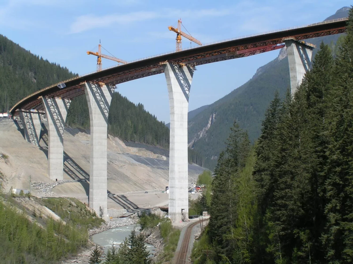 Kicking Horse Park Bridge — KWH Constructors