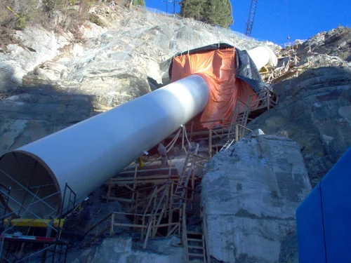 Aberfeldie Penstocks steep slope erection