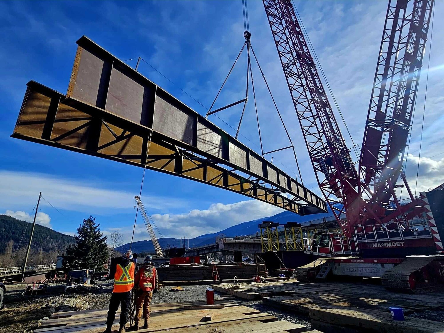 Bruhn Bridge shoring towers and staged erection