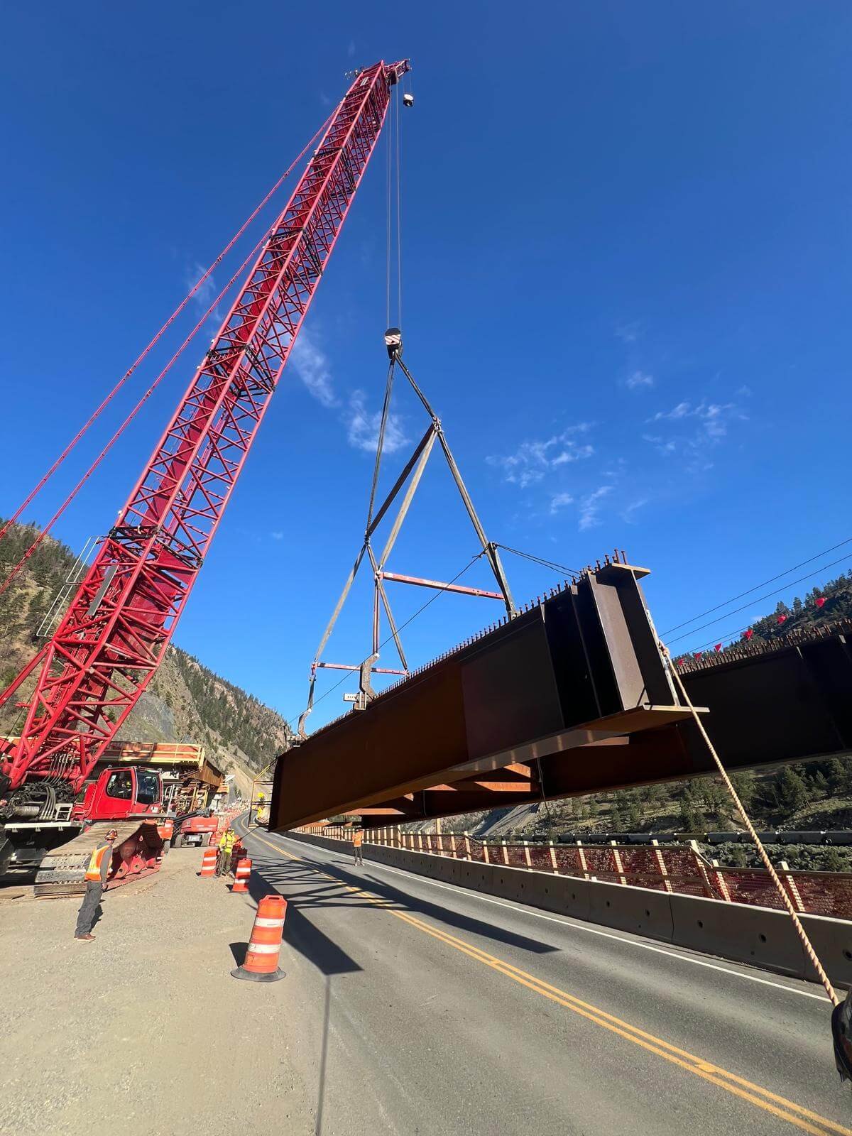 Tank Hill tandem double girder pick from Highway 1