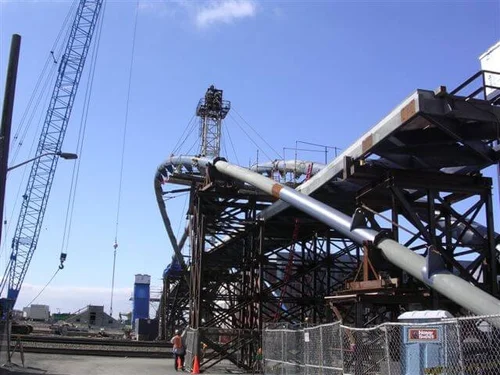 Helix Bridge — curved pipe detail