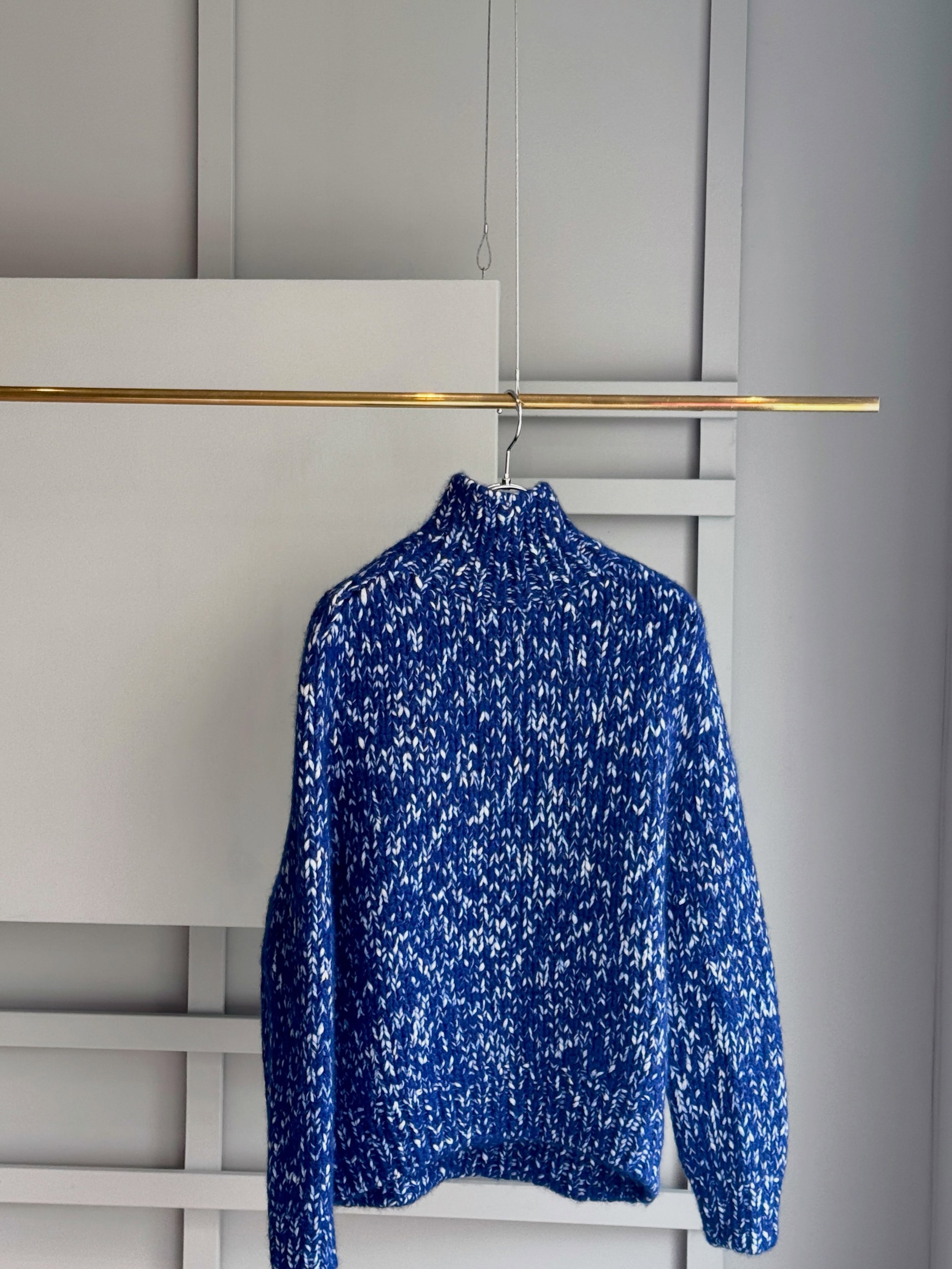 .
&mdash;&mdash;&mdash;&mdash;&mdash;&mdash;&mdash;&mdash;&mdash;&mdash;&mdash;&mdash;&mdash;&mdash;&mdash;&mdash;&mdash;&mdash;&mdash;&mdash;&mdash;&mdash;&mdash;&mdash;

n e w  a r r i v a l

. Fina
. Indigo/Silver Melange 
. 90% Cashmere 10% Silk
