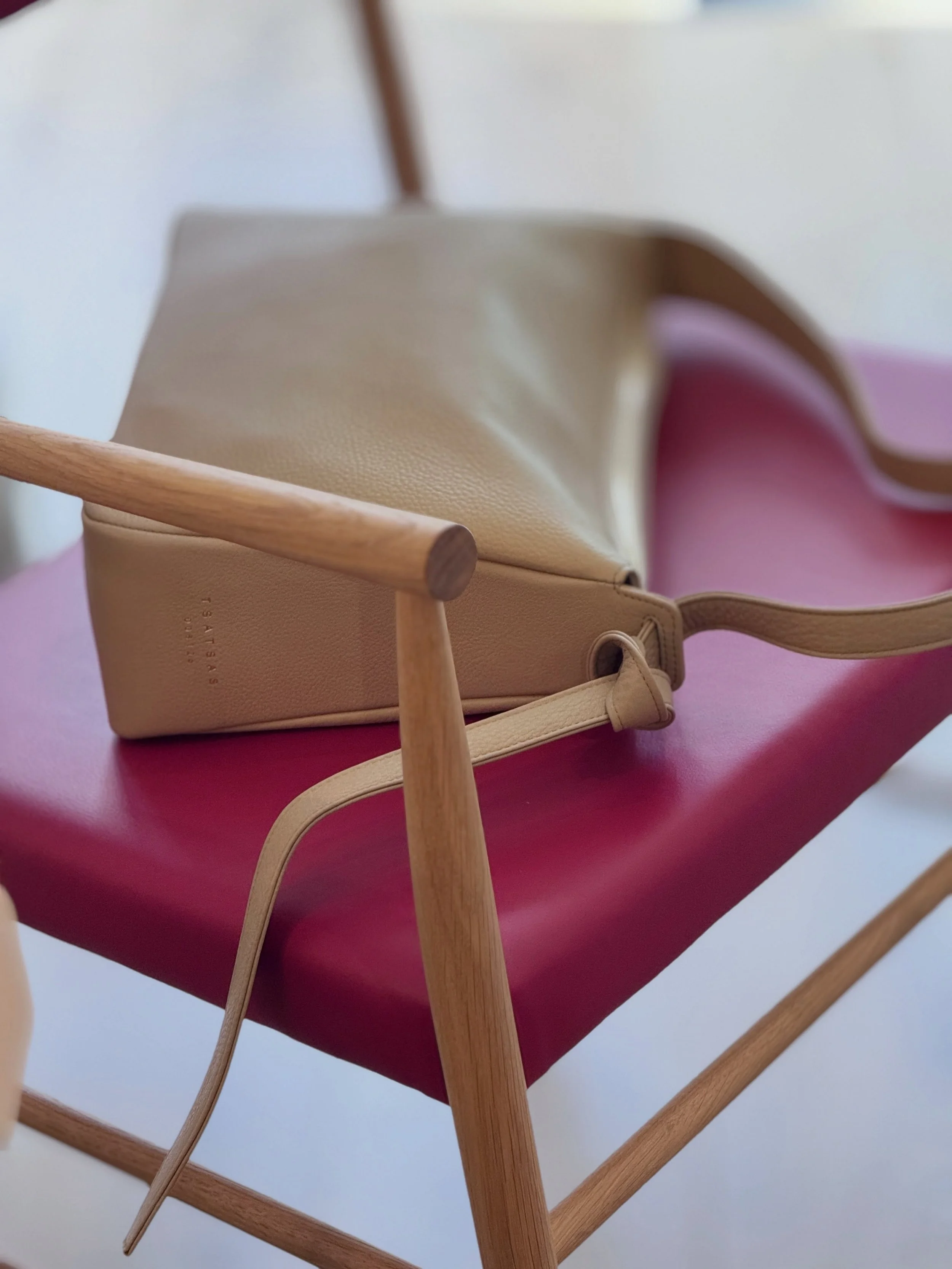 .
&mdash;&mdash;&mdash;&mdash;&mdash;&mdash;&mdash;&mdash;&mdash;&mdash;&mdash;&mdash;&mdash;&mdash;&mdash;&mdash;&mdash;&mdash;&mdash;&mdash;&mdash;&mdash;&mdash;&mdash;&mdash;

n e w  a r r i v a l

. Meral Small Knot Bag
. Full Grain Leather 
. Wi