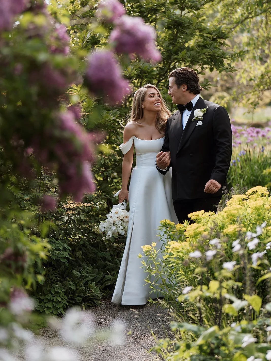 The absolute best of days for Poppy + Jack ✨ 
Dreamy team
Venue @middletonlodge
Photographer @fayewildephotography
Florals @bybunchstudio 
Singer @jadelamey.singer
Videographer @freyafilmco
Content@curatedcontentco_
Band @therushofficial
Photo Booth
