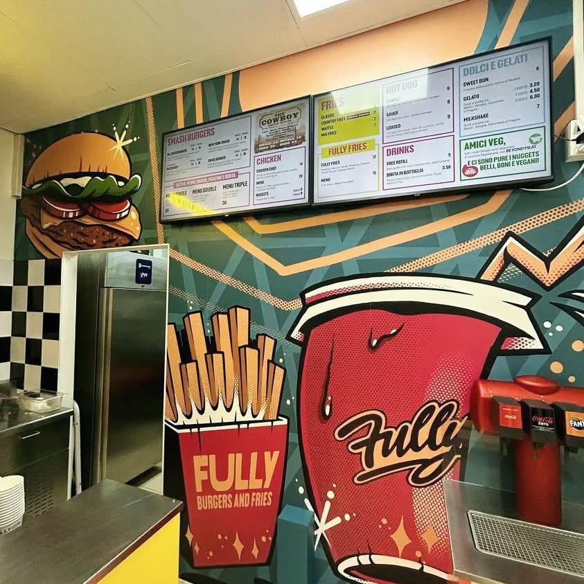 Some shots of the @junkfully wallpaper mural installation in Switzerland 🇨🇭 Turned out great! 

Hit me up for your sign/ mural/ illustrative design needs! 
.
.
.
#art #artist #muralart #signart #signartist #signpainter #muralist #az #arizona #presc