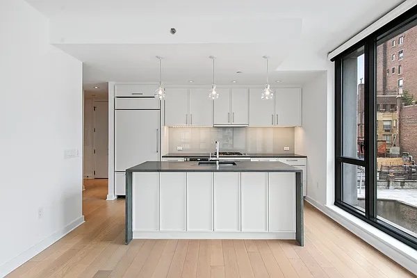 160 E 22nd St 3.jpeg